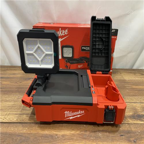 AS IS Milwaukee M12 12V PACKOUT 1400 Lumens Flood Light W/ USB Charging