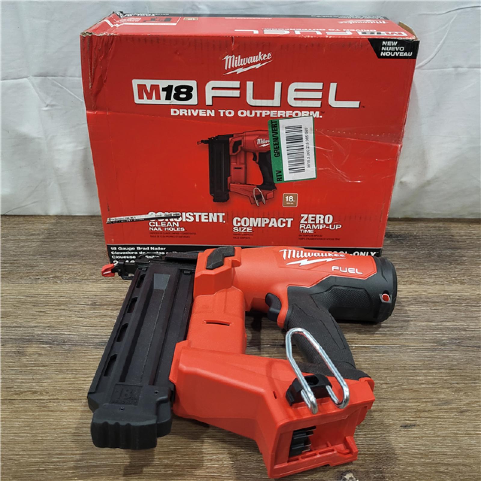 Milwaukee M18 Fuel 18V Brushless 18-Gauge Brad Nailer 2746-20 (Bare Tool)