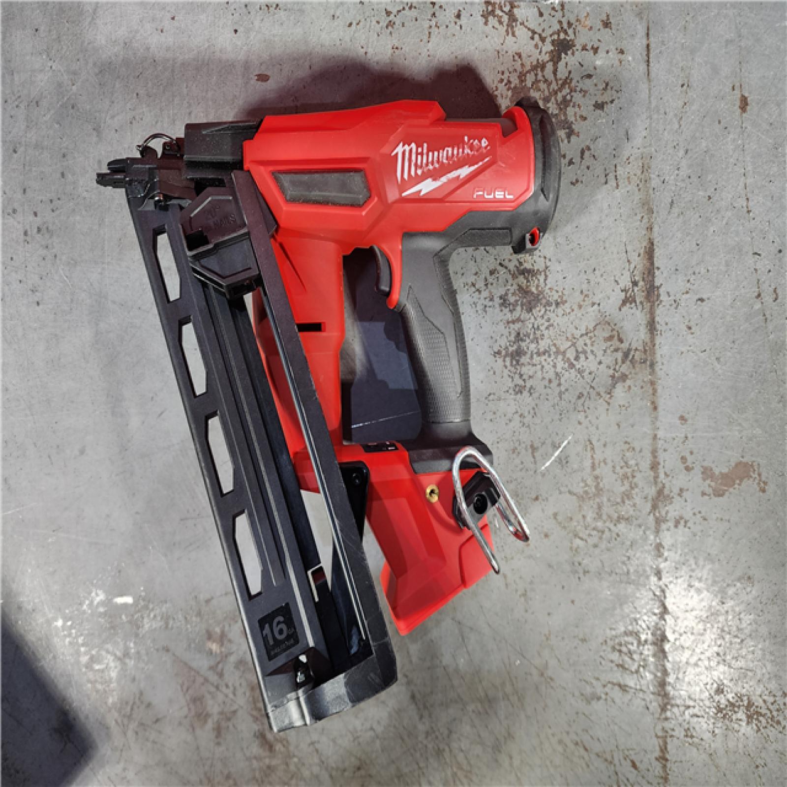 HOUSTON LOCATION - AS-IS Milwaukee 2841-20 18V Cordless Gen II 16 Gauge Angled Finish Nailer (Tool Only)