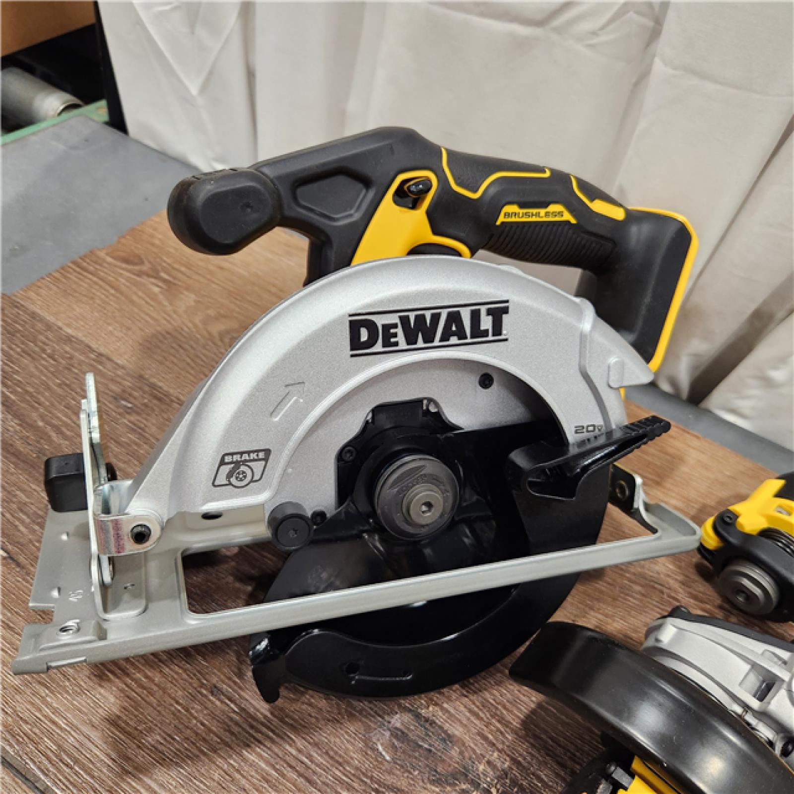 AS-IS Dewalt 20-Volt MAX ToughSystem Lithium-Ion 6-Tool Cordless Combo Kit