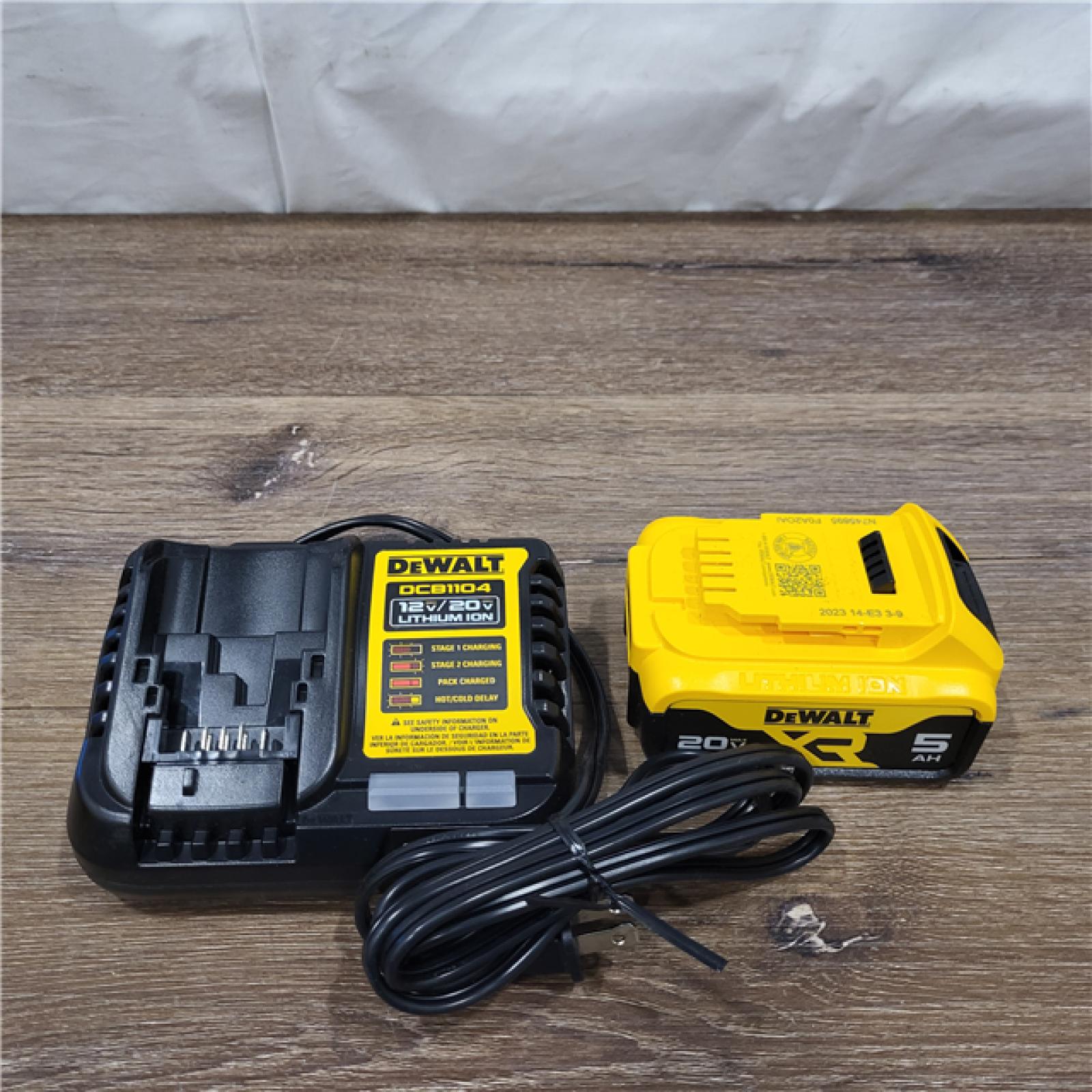 AS-IS DEWALT 20-Volt Maximum XR 5.0 Ah Battery Pack and Charger