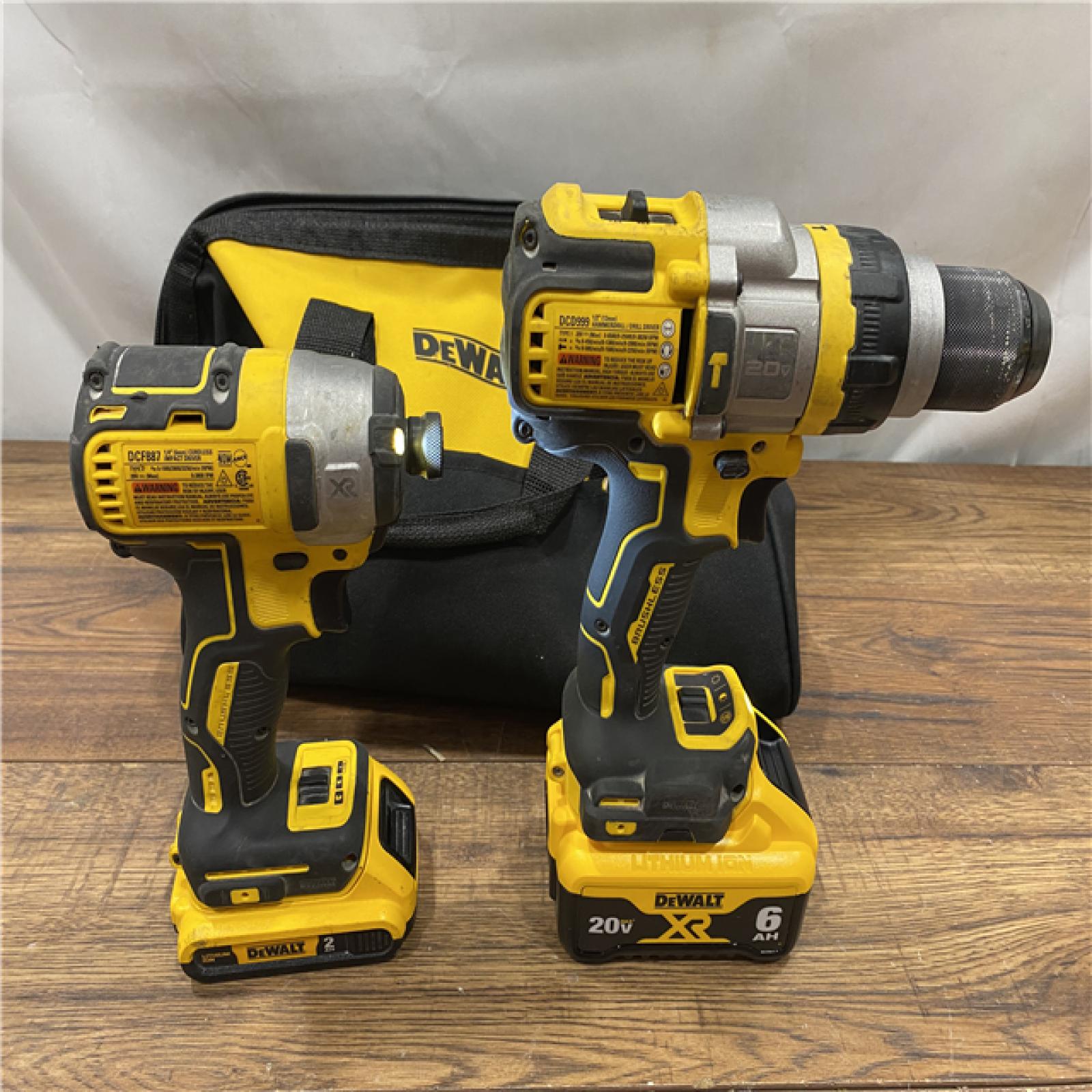 AS IS DEWALT 20V MAX Cordless Brushless Hammer Drill/Driver 2 Tool Combo Kit with FLEXVOLT ADVANTAGE