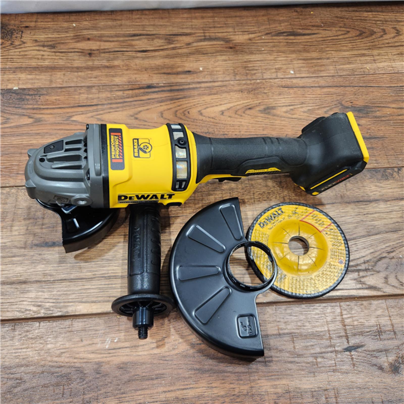 AS-IS DeWalt FLEXVOLT 60V MAX Cordless Grinder  4.5 - 6   9000 RPM  1 EA (115-DCG418B)