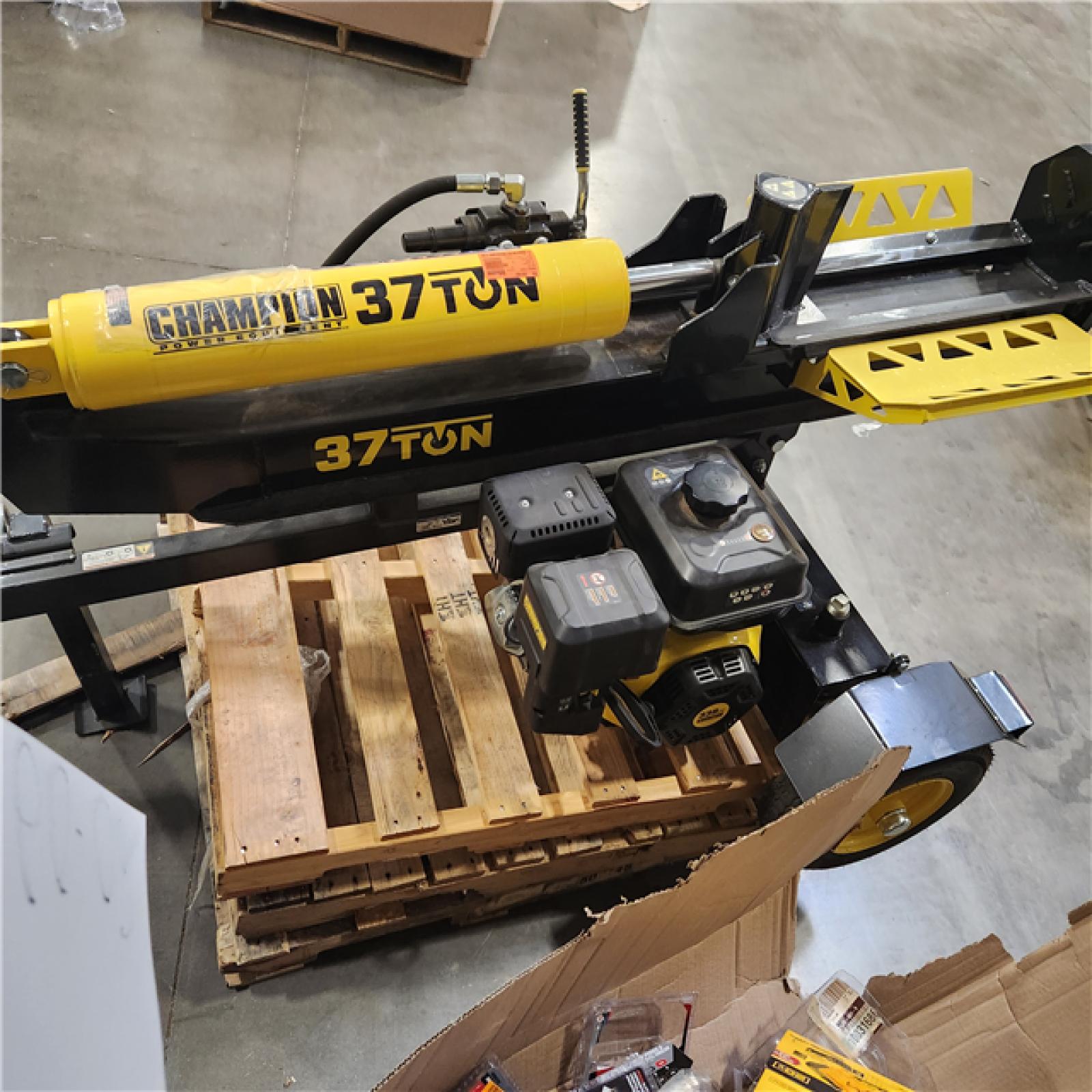 Dallas Location - As-Is Champion Power Equipment 37-Ton Gas Log Splitter