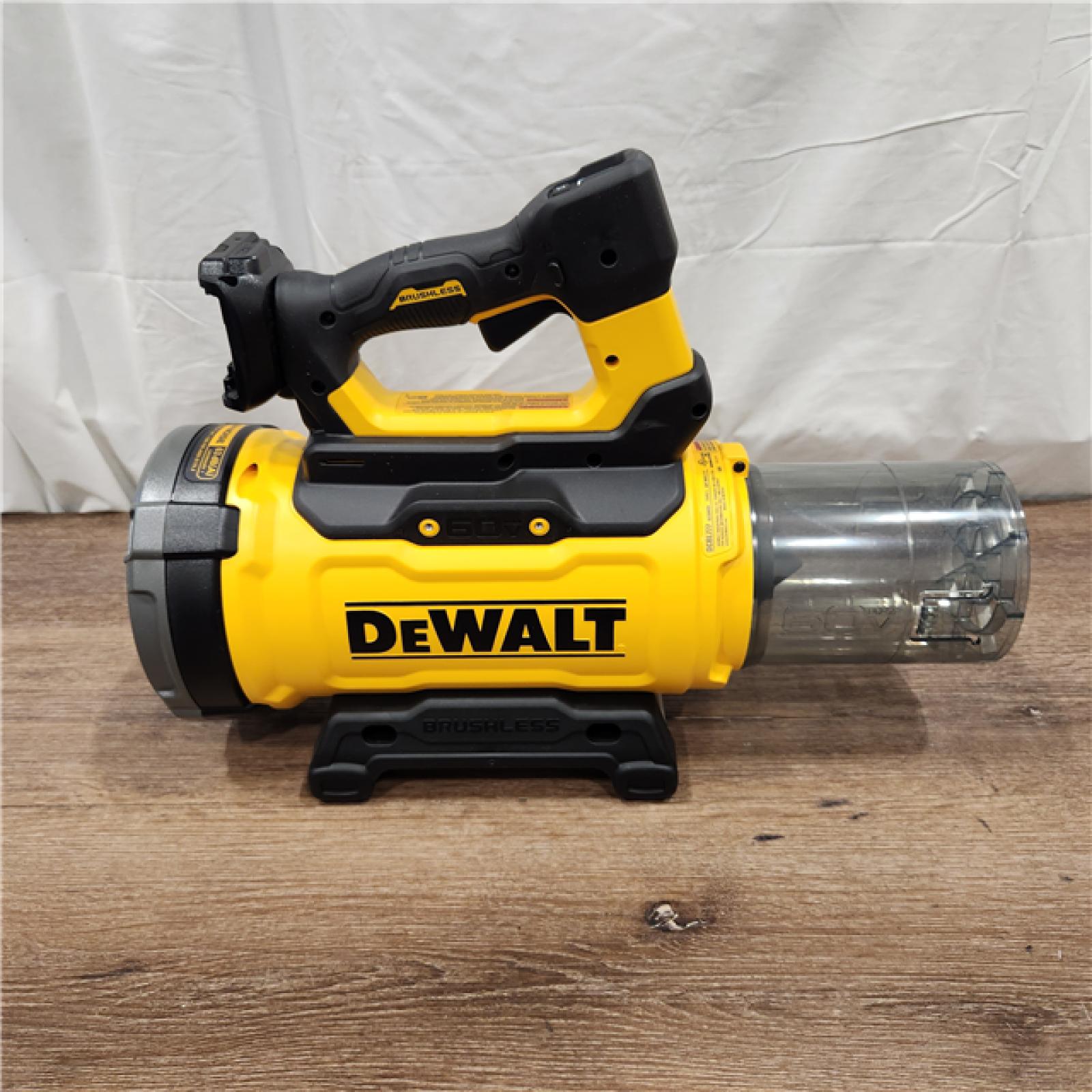 AS-IS FLEXVOLT 60V MAX 160 MPH 760 CFM Brushless Cordless  and Charger