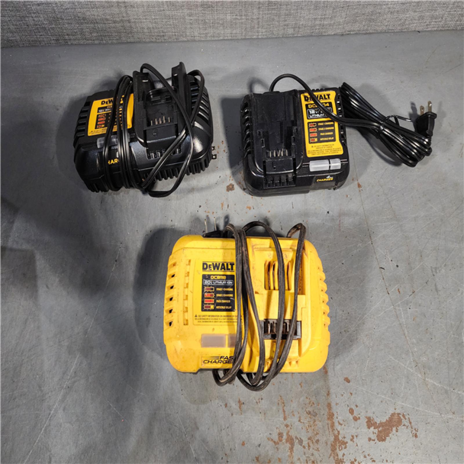 HOUSTON LOCATION - AS-IS DEWALT BATTERY CHARGER PACK QTY - 27