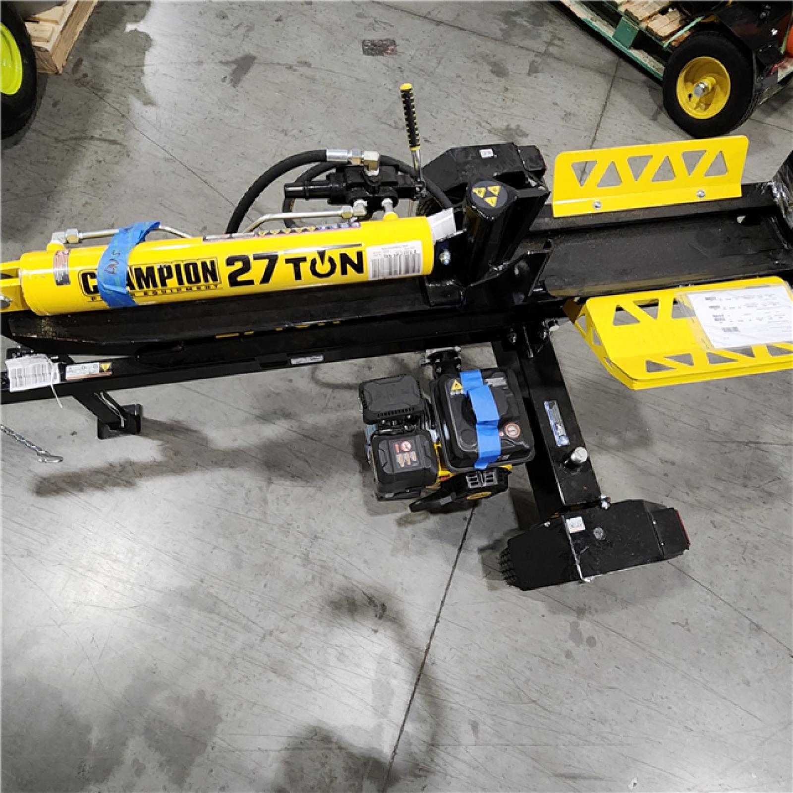 Dallas Location - As-Is Champion Power Equipment 27 Ton 224 cc Gas Wood Log Splitter