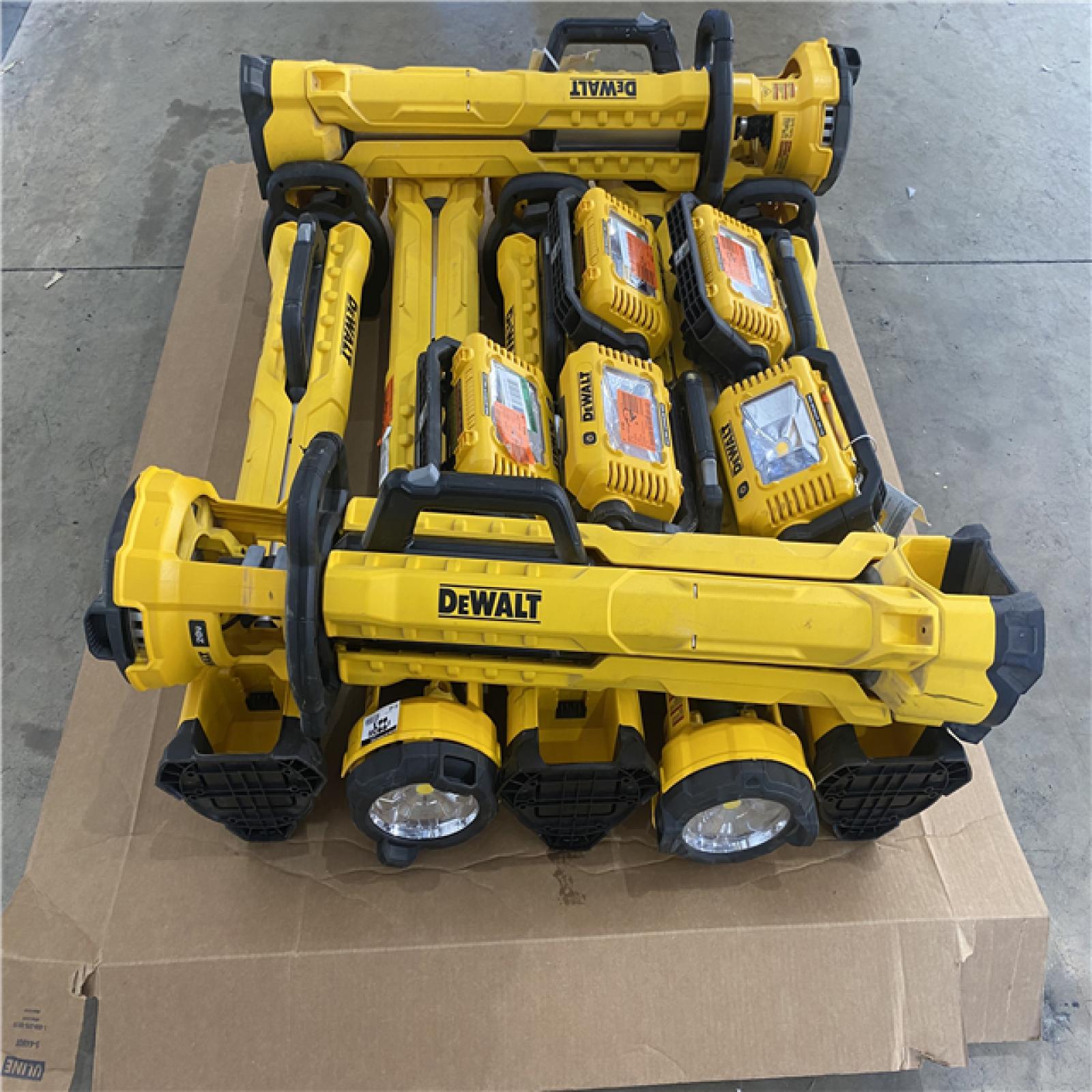 Houston Location - AS-IS Dewalt Flashlight Pallet Qty.12