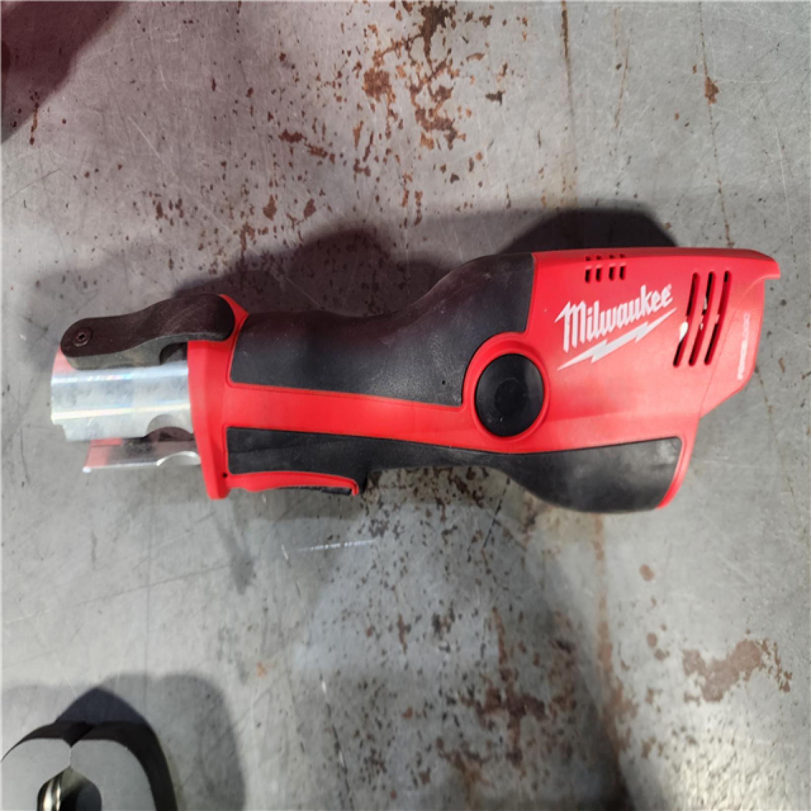 HOUSTON LOCATION - AS-IS (APPEARS LIKE NEW) Milwaukee M12 Force Logic Press Tool 1/2 in. to 1 in. Kit