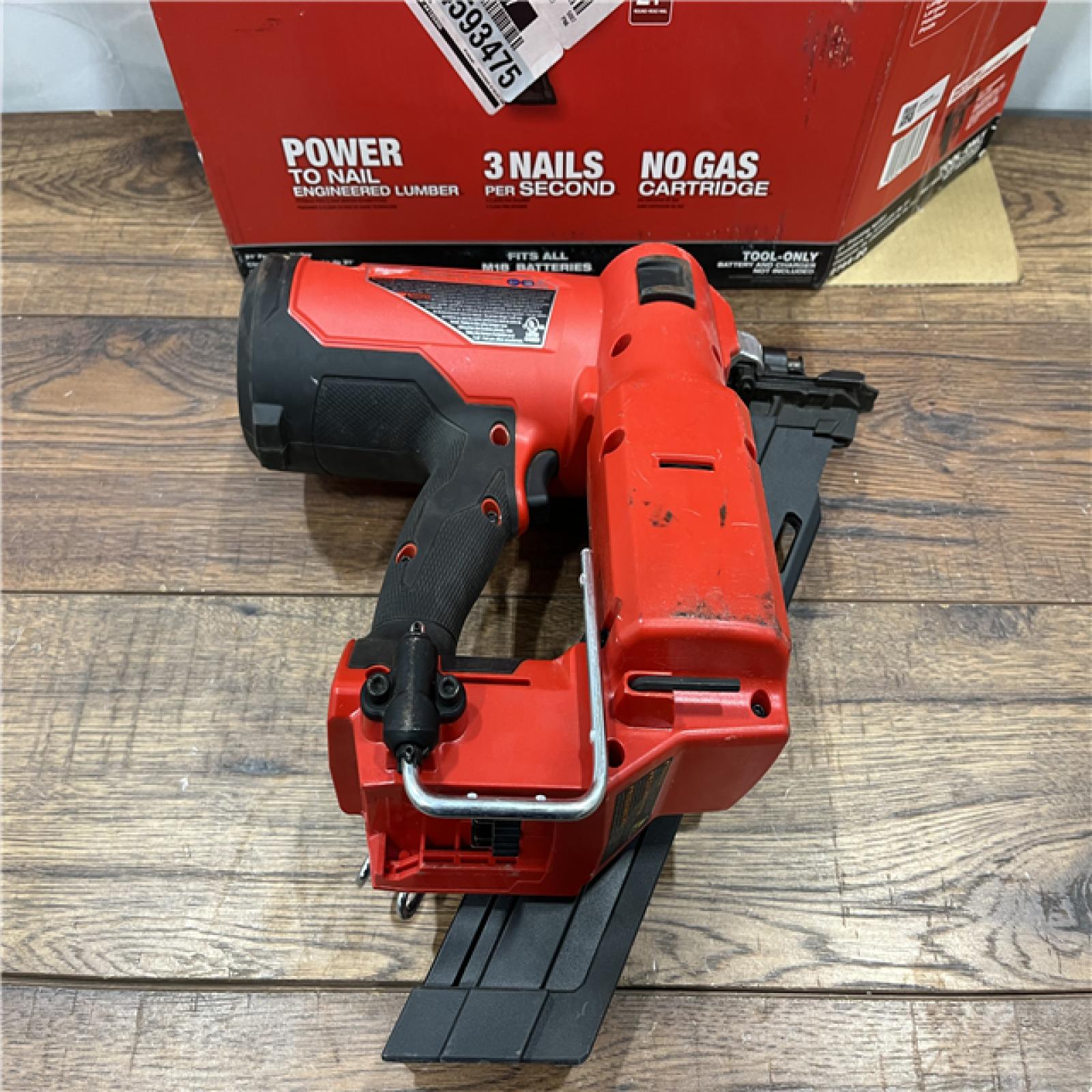 A IS Milwaukee 2744-20 M18 FUEL 21-Degree Cordless Framing Nailer (Tool Only)