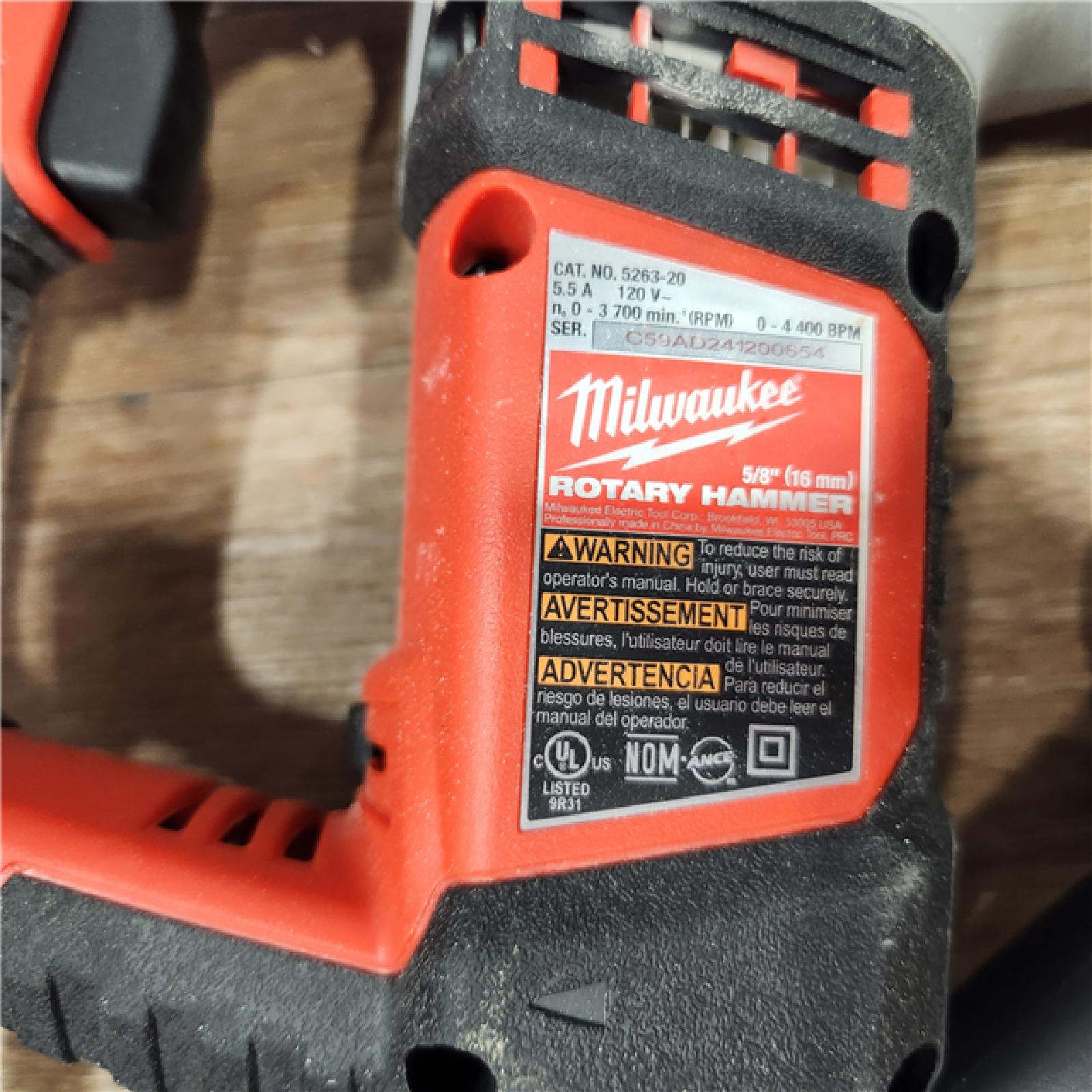 AS-IS Milwaukee 5.5 Amp 5/8 in. Corded SDS-plus Concrete/Masonry Rotary Hammer Drill Kit with Case