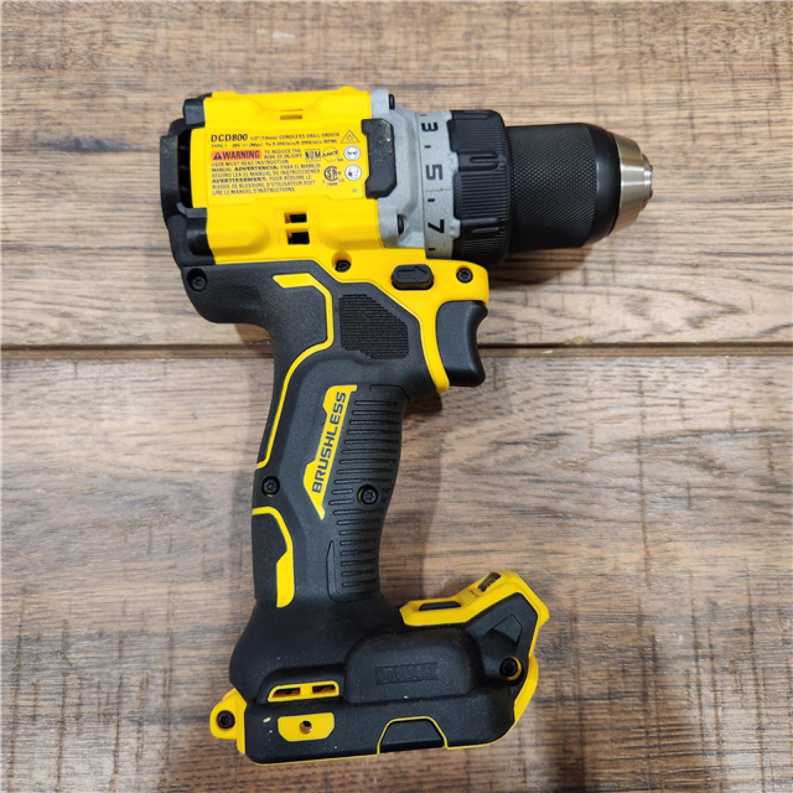 AS-IS DEWALT 20V MAX XR Brushless Cordless 1/2 Drill/Driver Kit