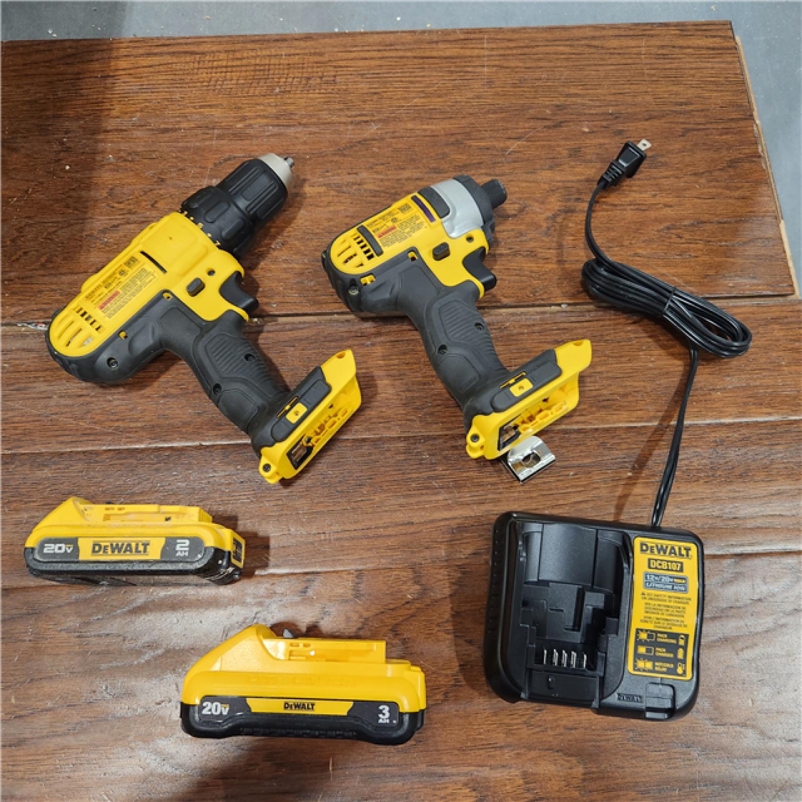 AS-IS DeWALTÂ® 20V MAX Cordless Drill Driver/Impact Driver Combo Kit 1.3 Ah Lithium Ion