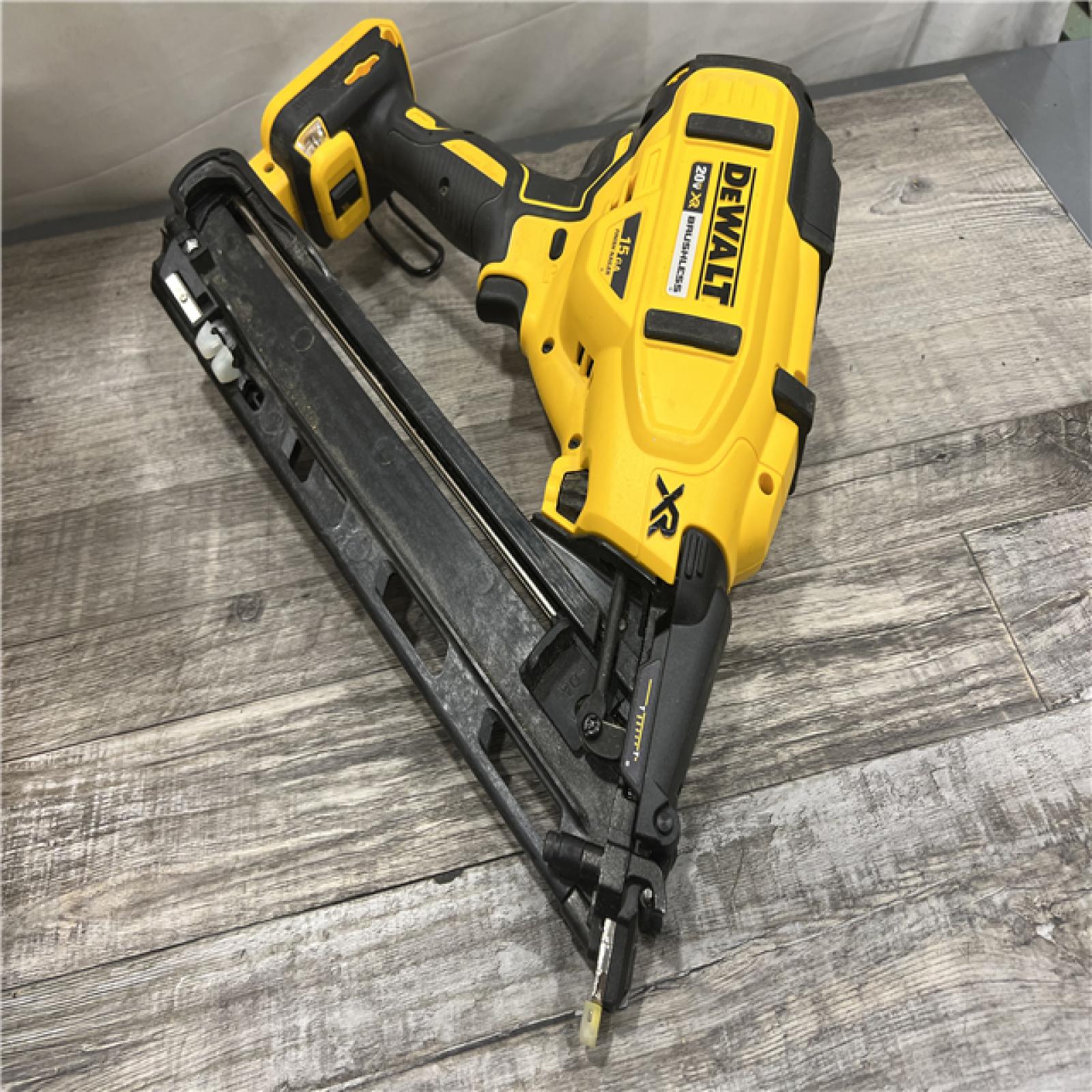 AS-IS DEWALT 20V MAX XR 15 Ga. Cordless 34 Deg Nailer 20 V