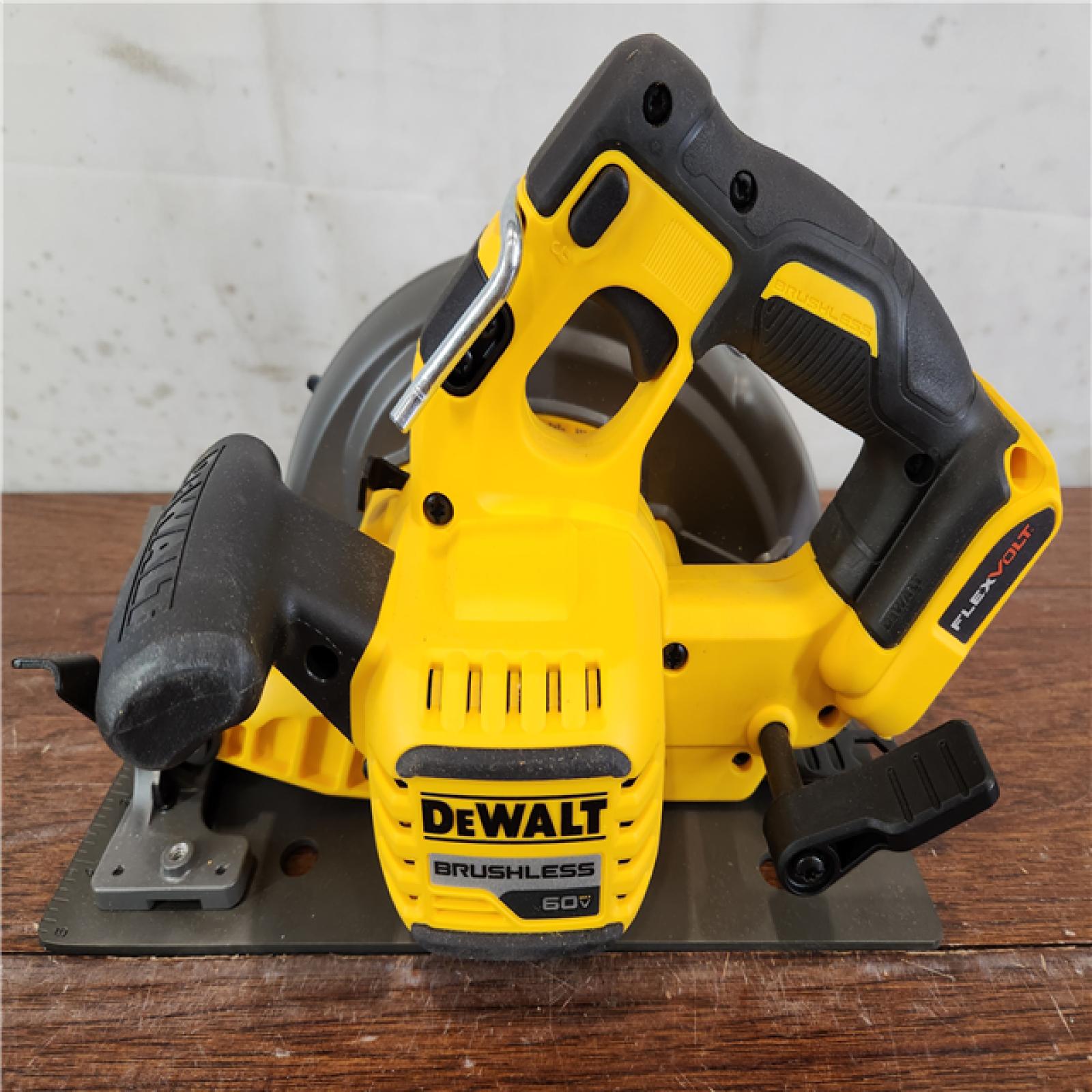 AS-IS DeWalt FLEXVOLT 60V MAX Cordless Brushless 7-1/4 in. Circular Saw with Brake (Tool Only)