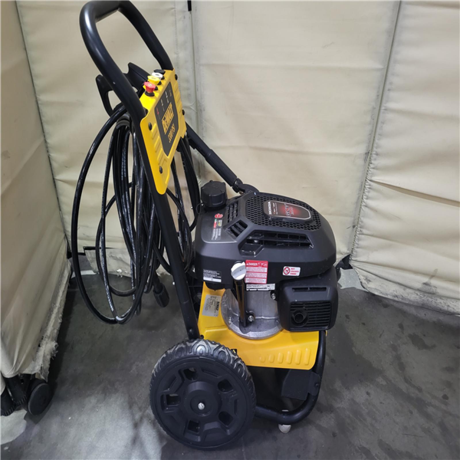 CALIFORNIA AS-IS DEWALT HIGH PERFORMANCE EASY START HONDA GVC 200 3300 PSI GAS PRESSURE WASHER