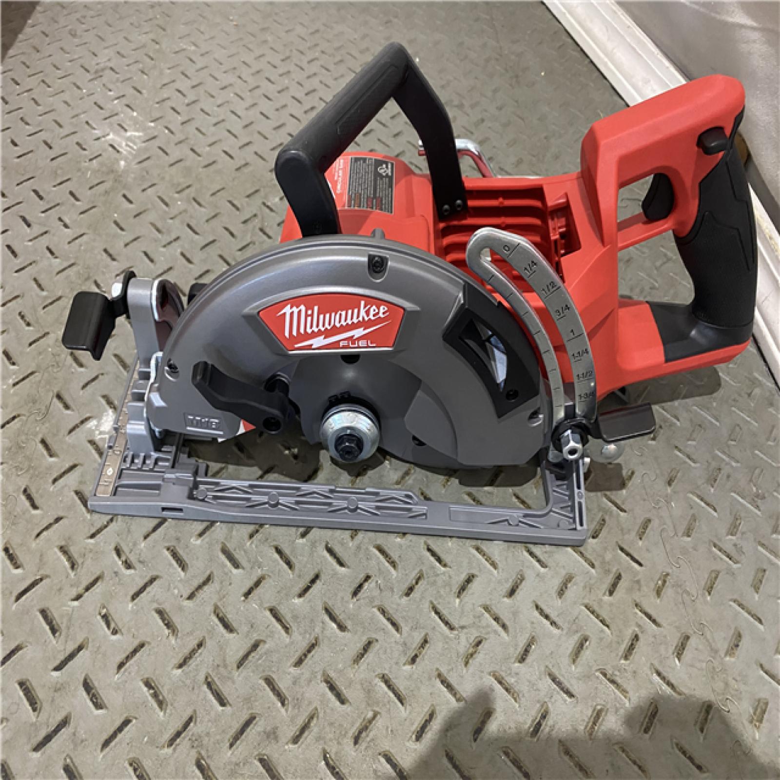 Houston location AS-IS Milwaukee 2830-20 Rear Handle Circular Saw M18 FUEL 7-1/4  Cordless Brushless Tool Only