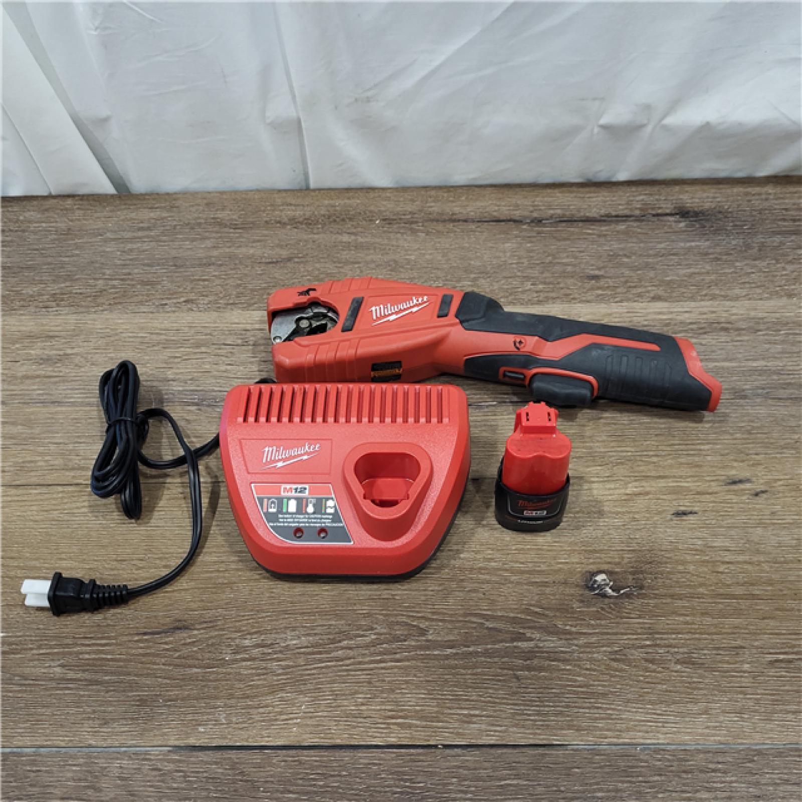 AS-IS Milwaukee M12 Cordless Lithium-Ion Tubing Cutter Kit