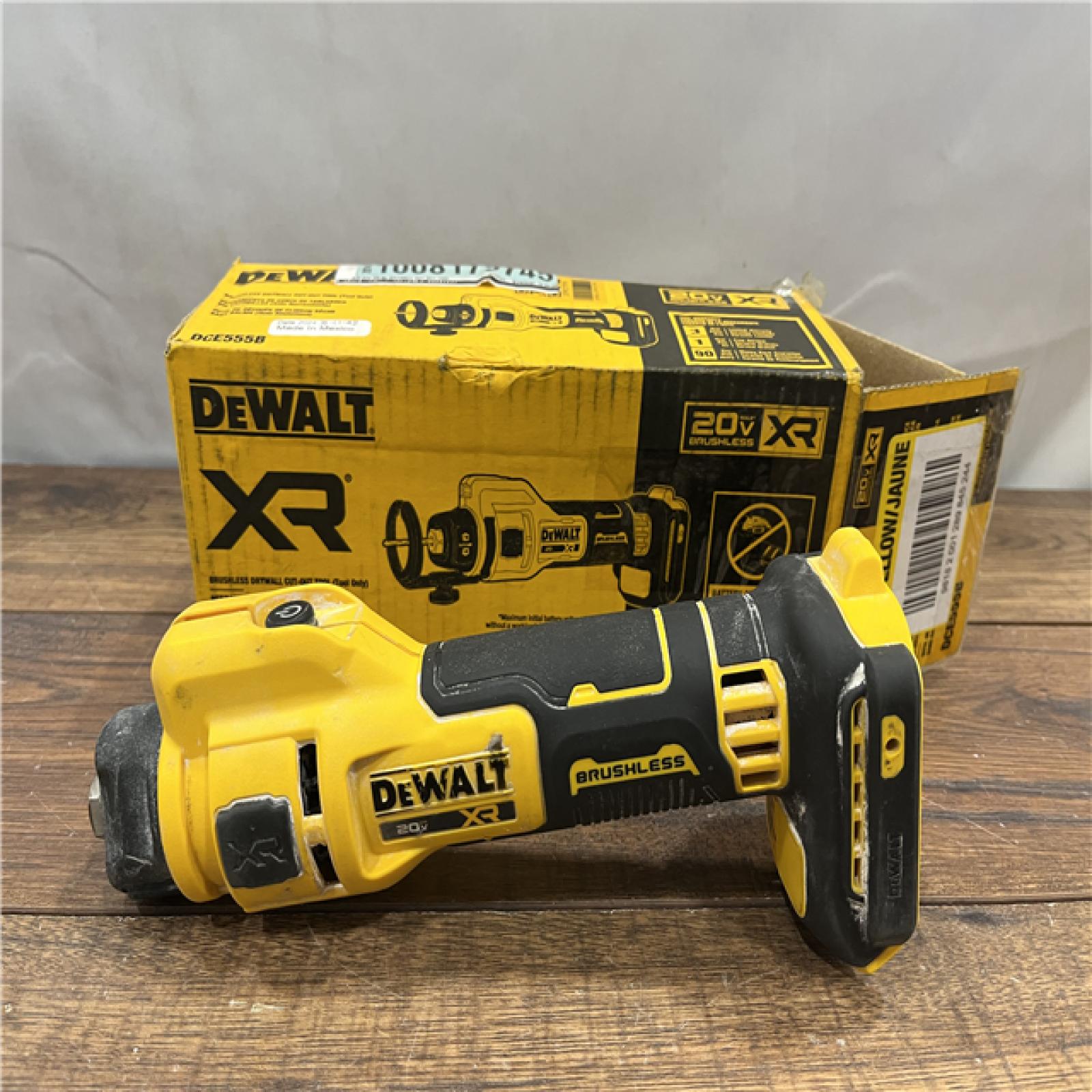 AS IS DEWALT 20V MAX Cordless Cut Out Tool