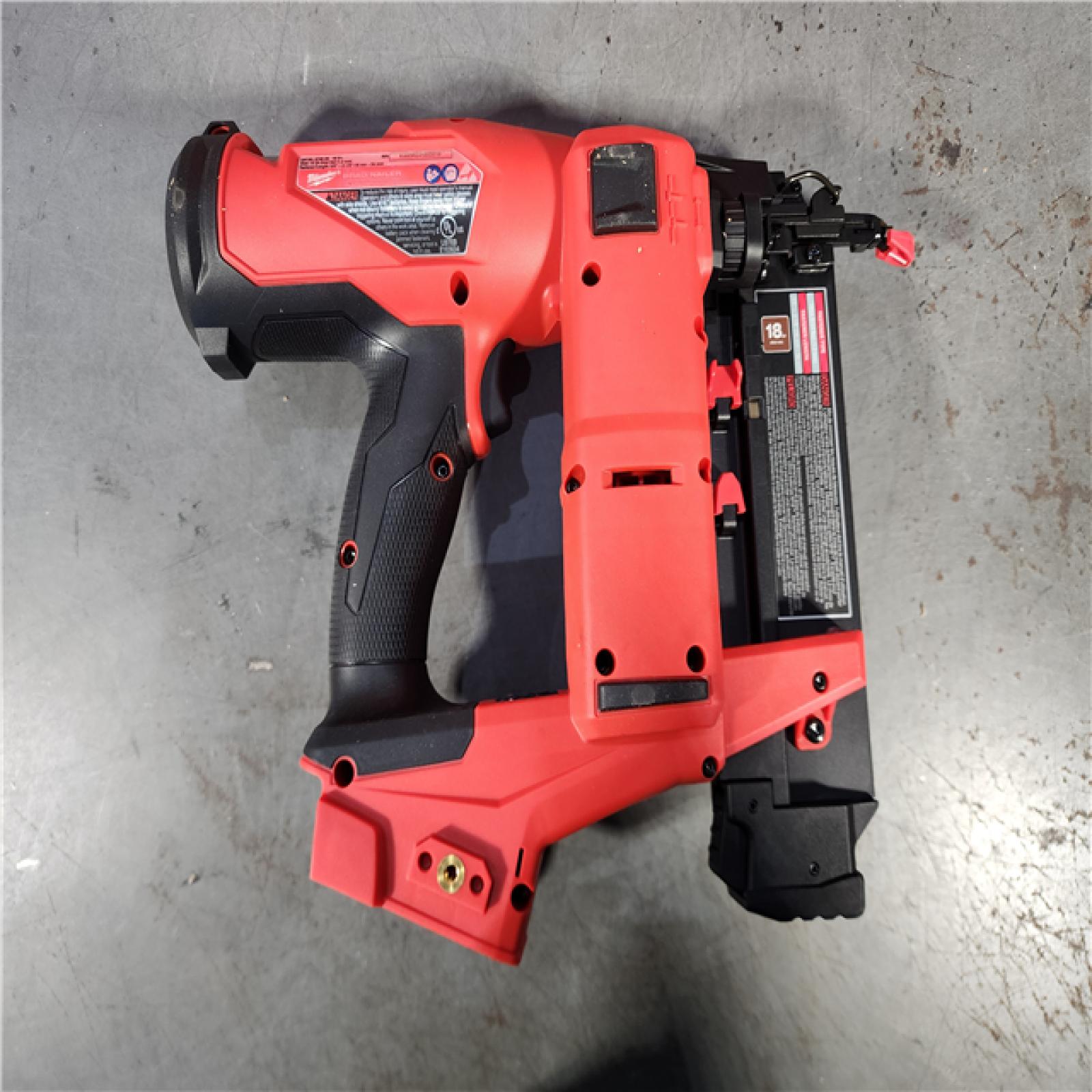 HOUSTON LOCATION - AS-IS (APPEARS LIKE NEW) Milwaukee M18 Fuel 18V Brushless 18-Gauge Brad Nailer 2746-20 (Bare Tool)