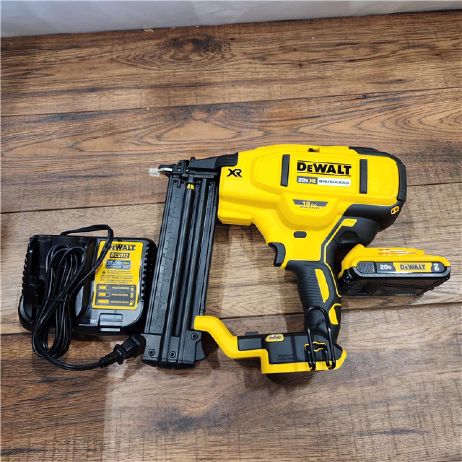 AS-IS DEWALT 20V MAX XR 18 Gauge Brad Nailer Kit