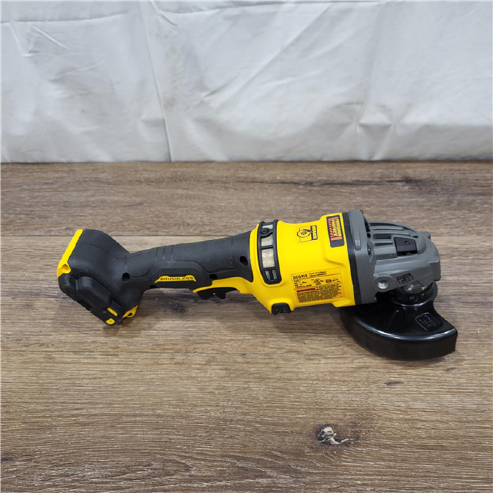 AS-IS DeWalt FLEXVOLT 60V MAX Cordless Grinder  4.5 - 6   9000 RPM  1 EA (115-DCG418B)