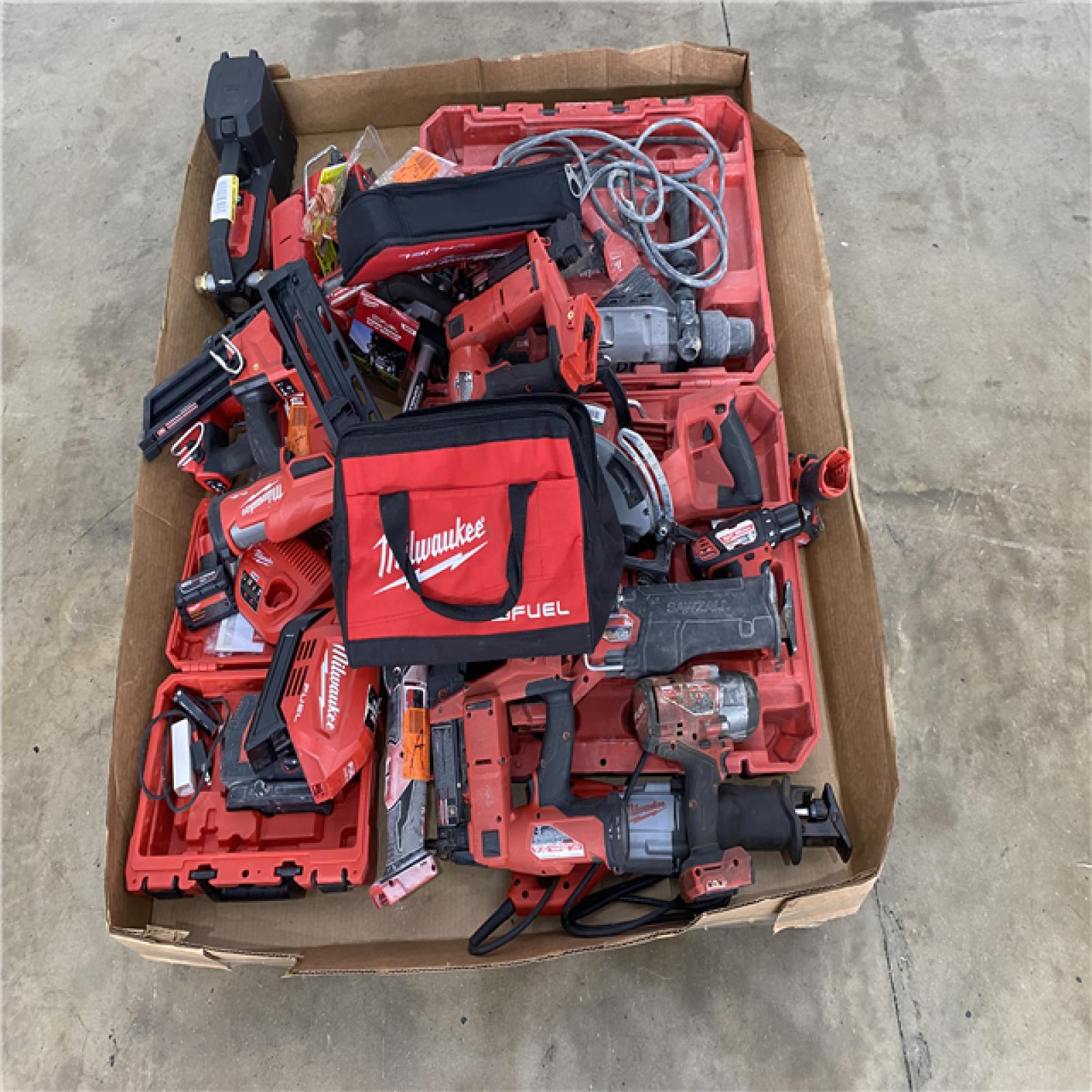 Houston Location AS IS - Tool Pallet