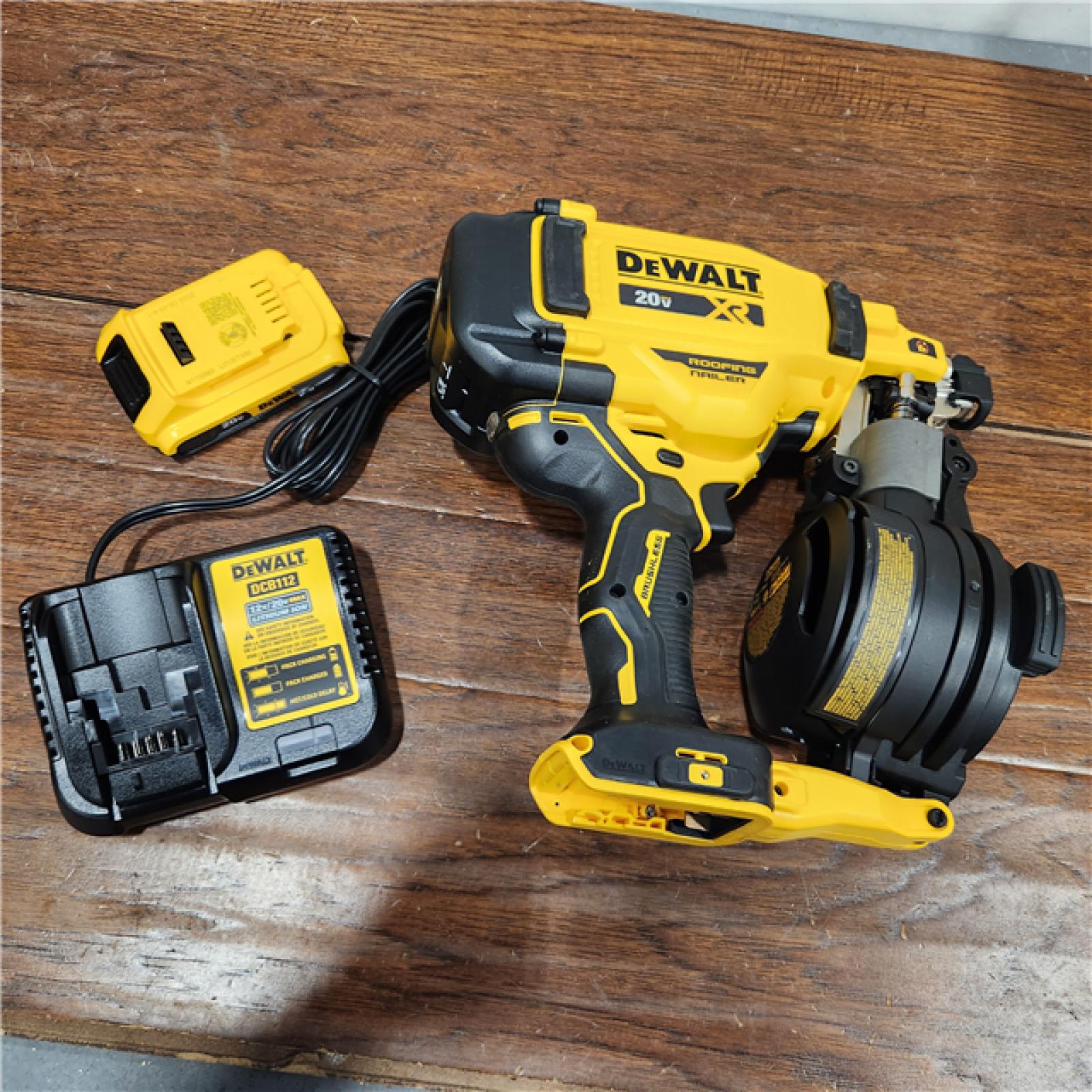 AS-IS DEWALT 2007898 Roofing Nailer Cordless