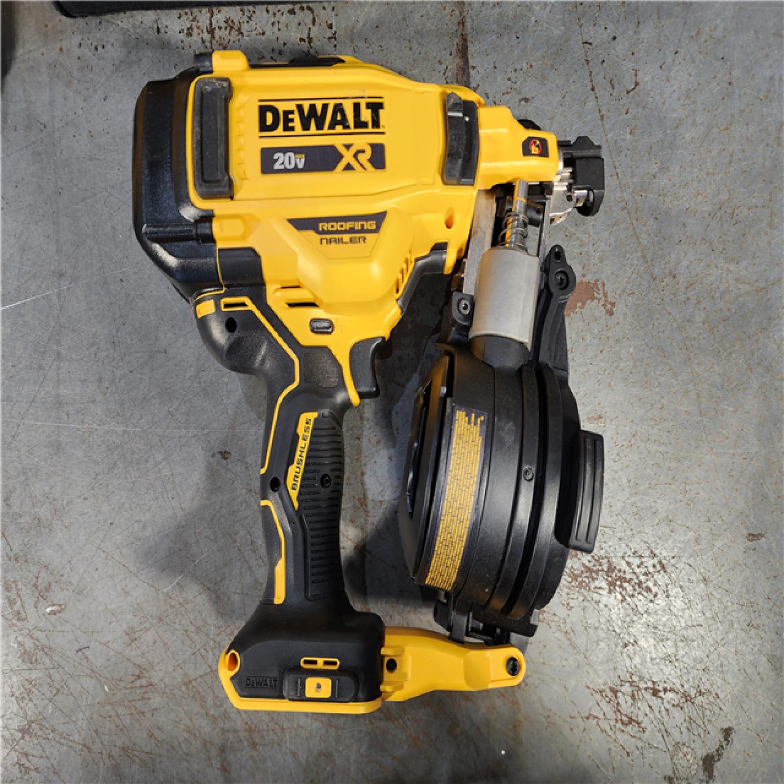 HOUSTON LOCATION - AS-IS DEWALT 2007898 Roofing Nailer Cordless