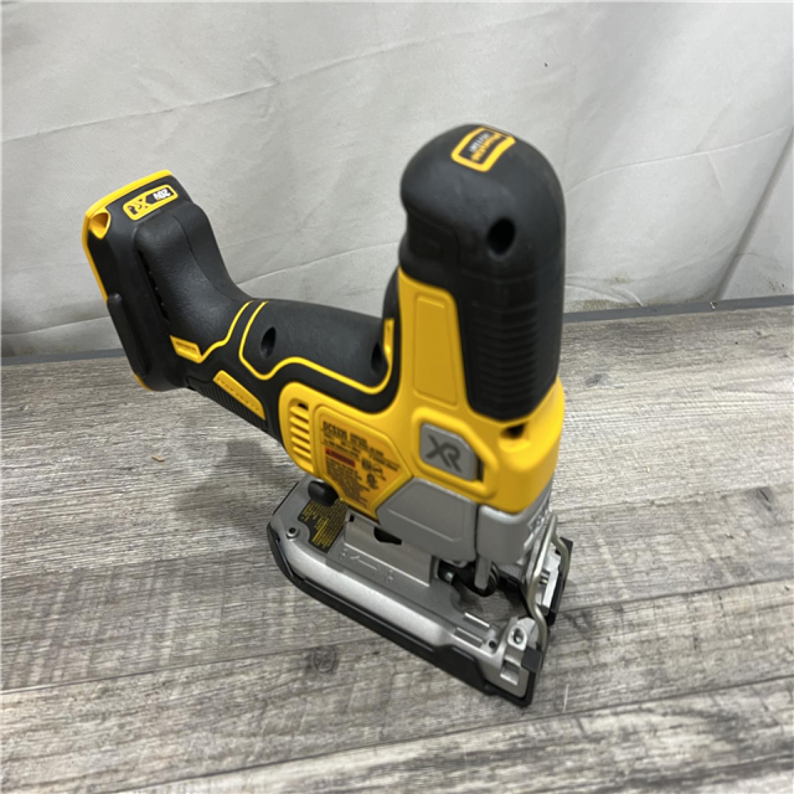 AS-IS DEWALT 20V MAX XR Cordless Barrel Grip Jigsaw (Tool Only)