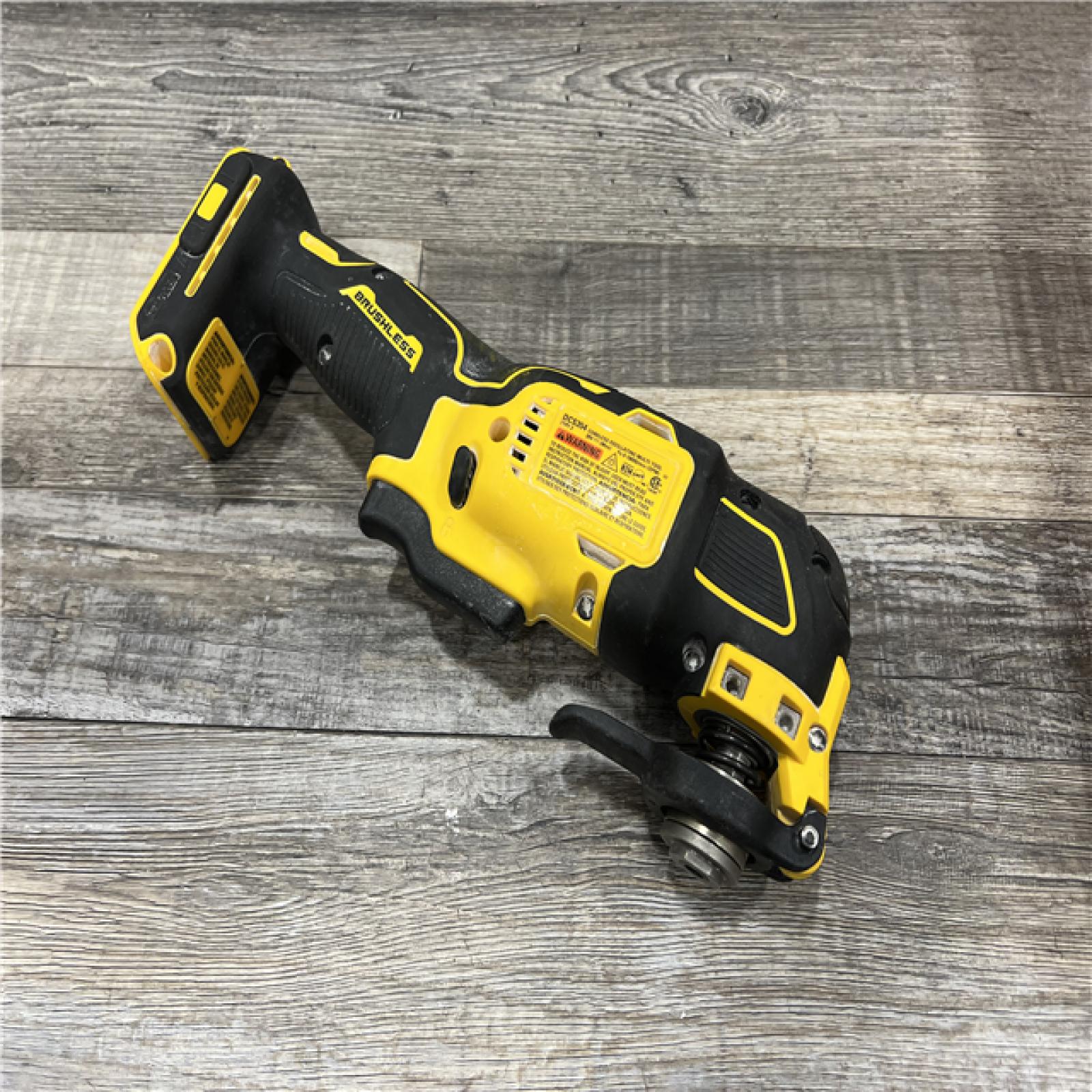 AS-IS DEWALT ATOMIC 20V MAX Cordless Brushless Oscillating Multi Tool (Tool Only)