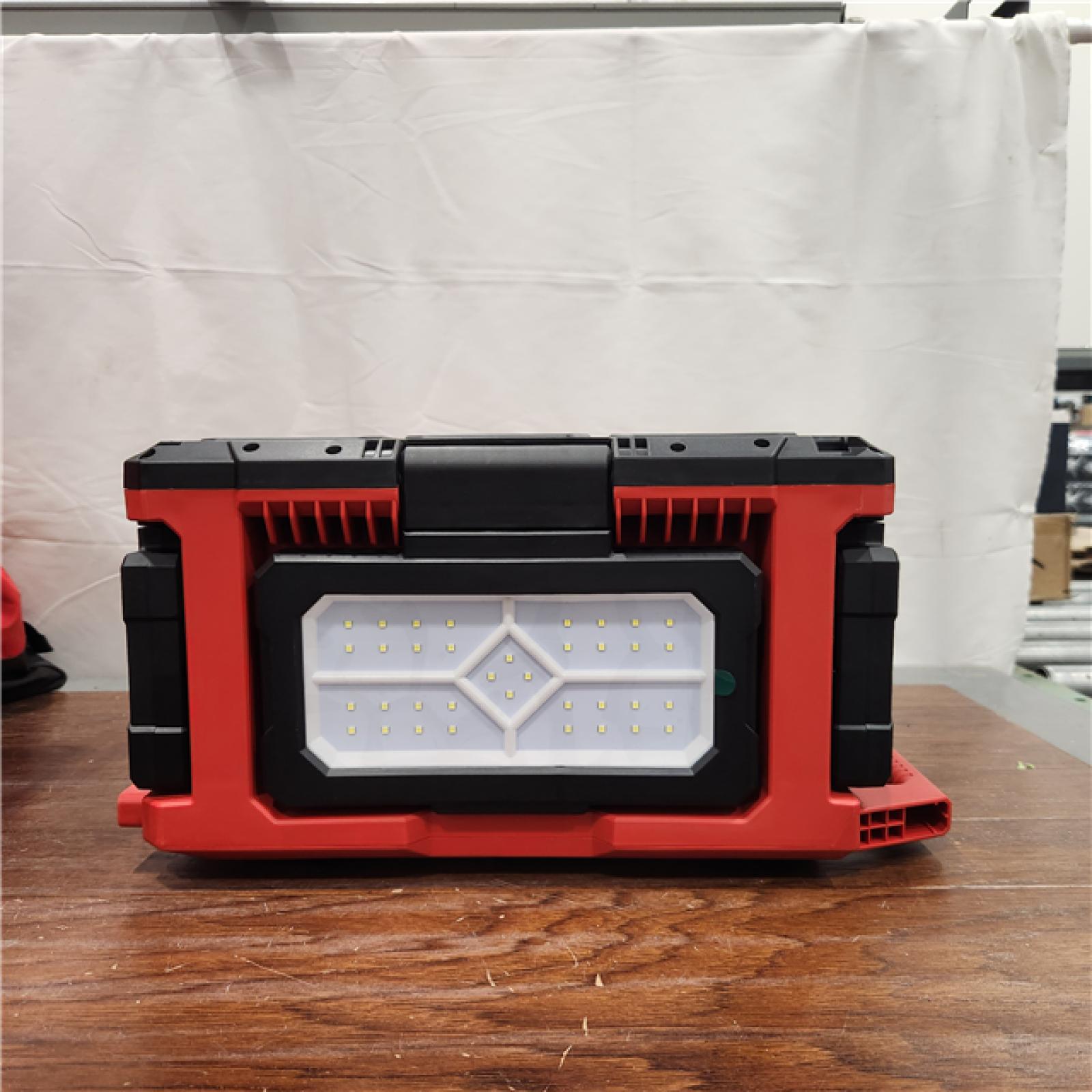 AS-IS Milwaukee M18 PACKOUT Light/Charger