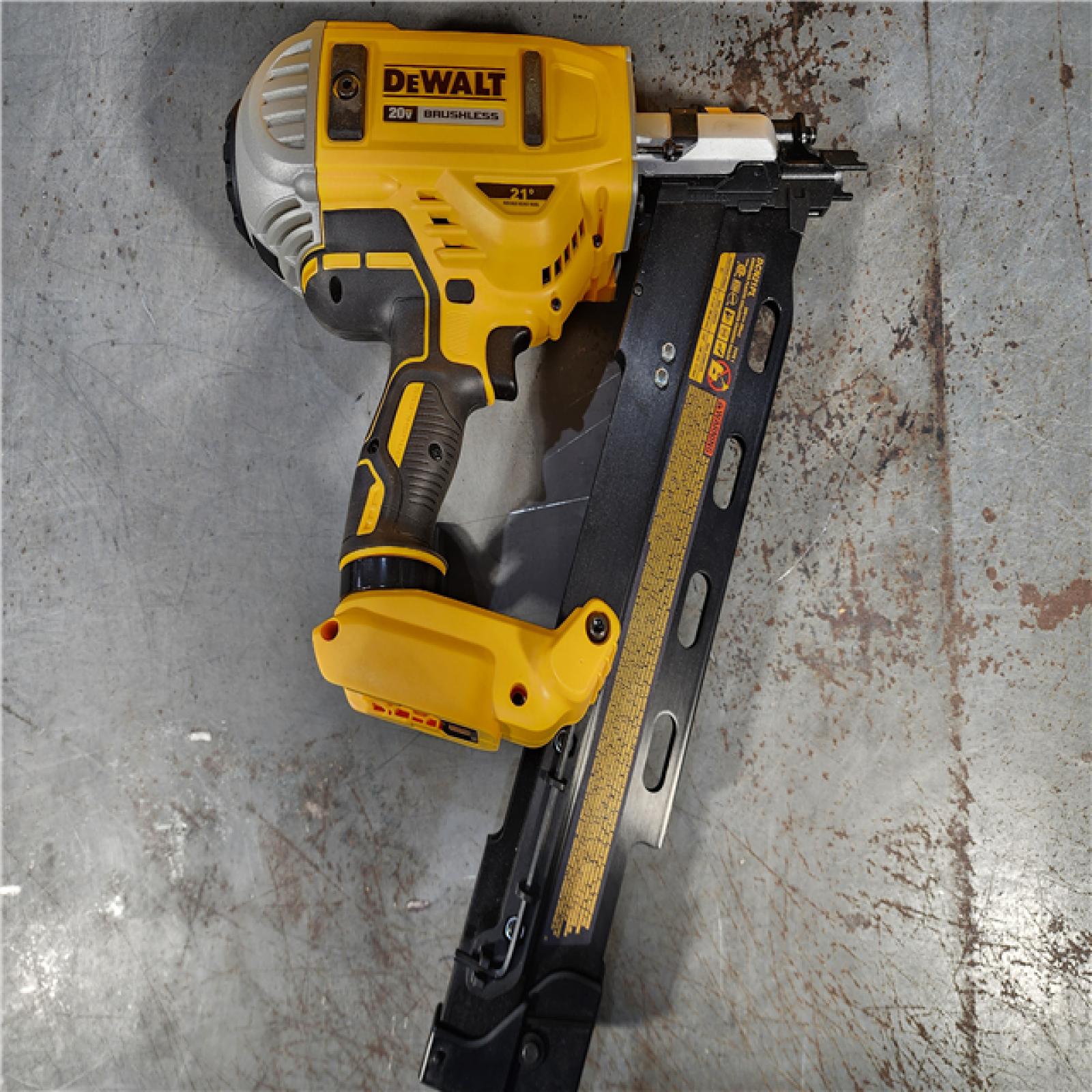 HOUSTON LOCATION - AS-IS DeWalt DCN21PLB 20V MAX 21-Degree Plastic Collated Framing Nailer (Bare Tool)