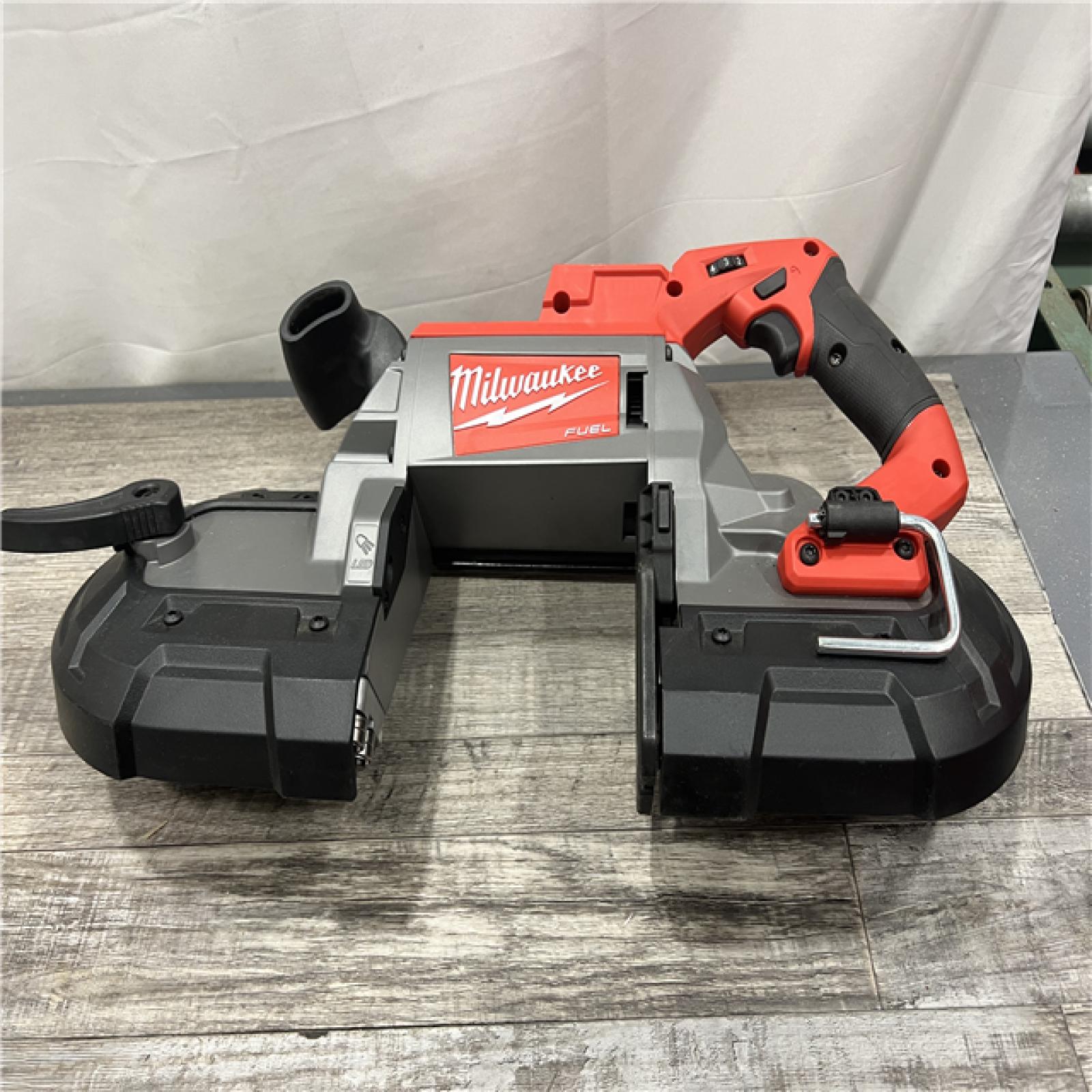 AS-IS Milwaukee 2729-20 - M18 Fuel 18V Cordless Brushless Band Saw Bare Tool