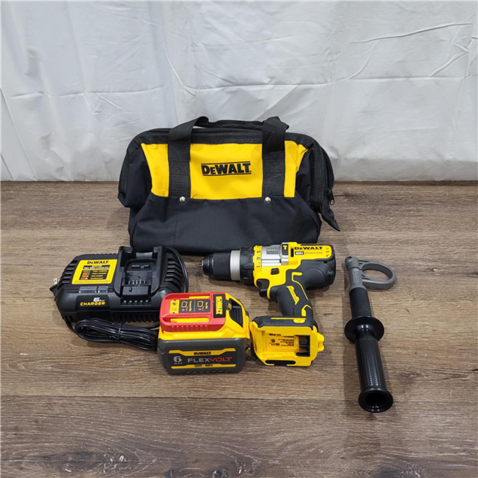 NEW! Dewalt FLEXVOLT 20 Volt 1/2 in. Brushless Cordless Hammer Drill/Driver Kit (Battery & Charger)