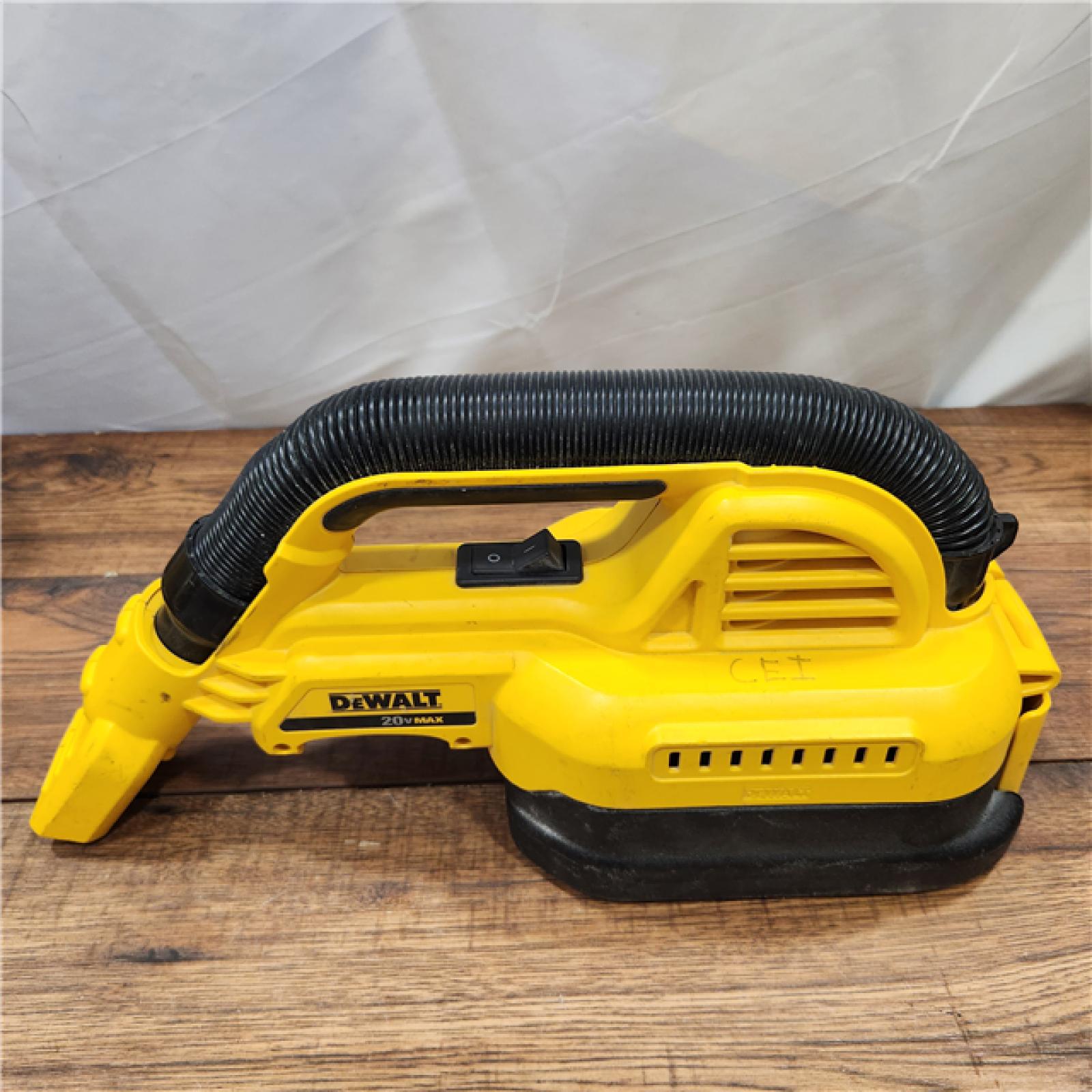 AS-IS DEWALT 20-Volt MAX Cordless 1/2 Gal. Wet/Dry Portable Vacuum (Tool-Only)