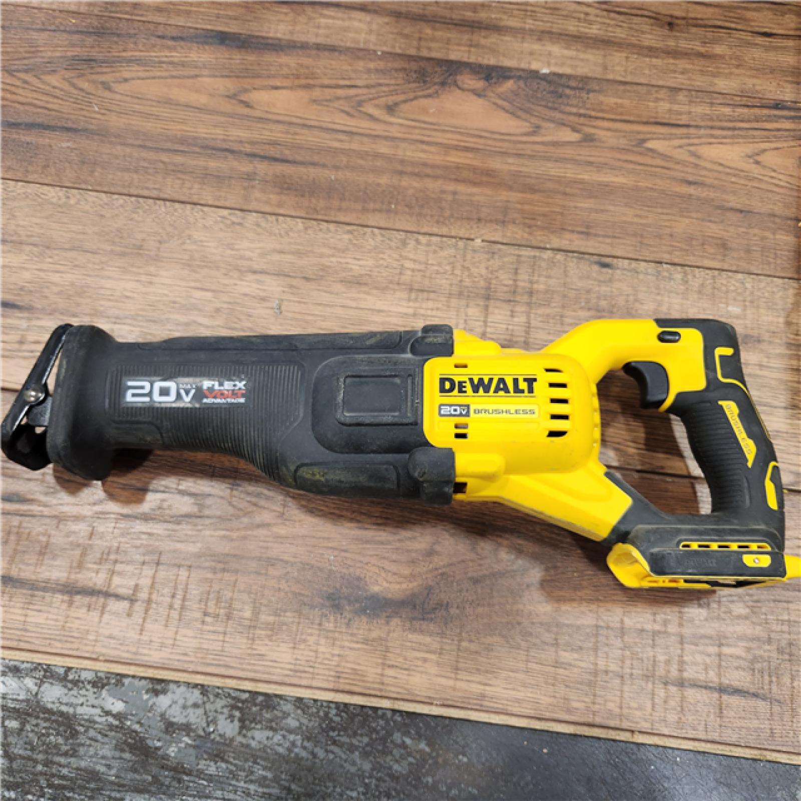 AS-IS DEWALT DCS386B 20V FLEXVOLT Advantage Reciprocating Saw