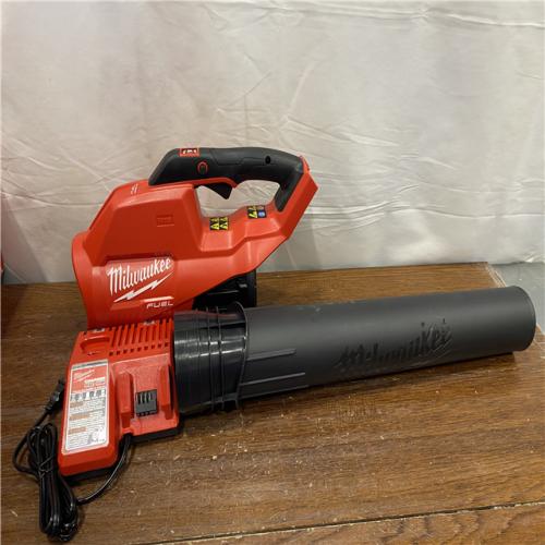 AS-IS Milwaukee M18 FUEL 120 MPH 450 CFM 18V Lithium-Ion Brushless Cordless Handheld Blower Kit with 8.0 Ah Battery, Rapid Charger