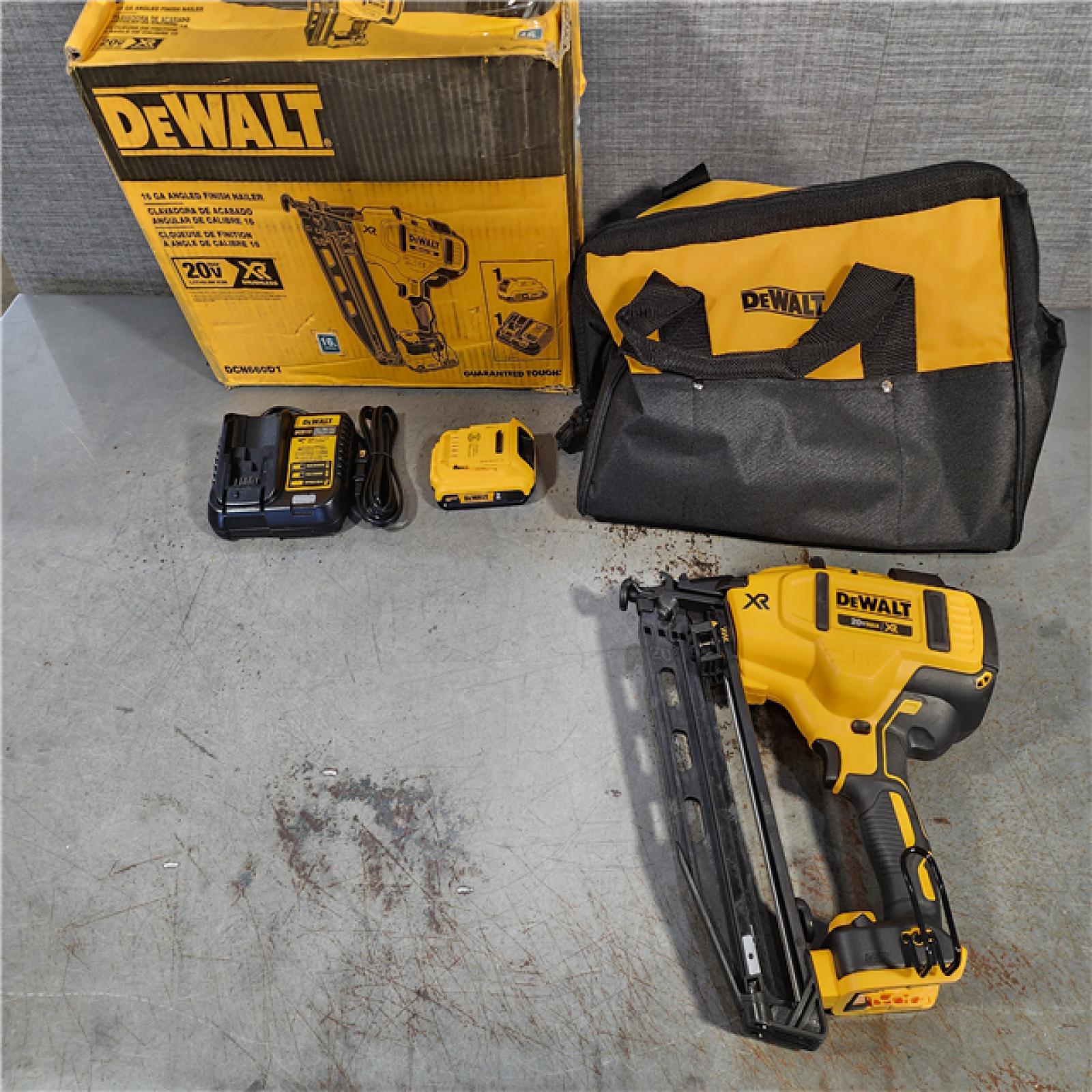 HOUSTON LOCATION - AS-IS DeWalt DCN660D1 20V 16 Gauge Cordless Angled Finish Nailer Kit W/ 2Ah Battery