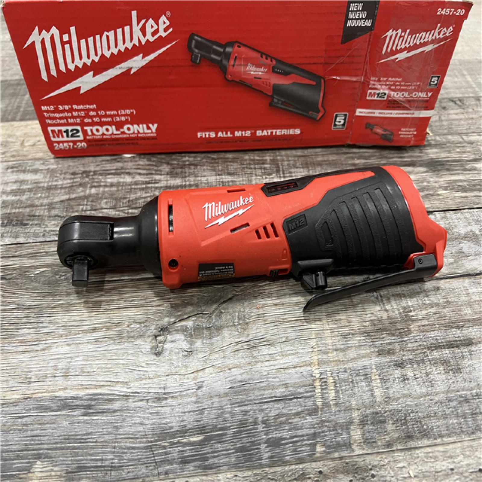 AS-IS Milwaukee 2457-20 M12 3/8  Ratchet (Bare Tool KIT battery & charge)