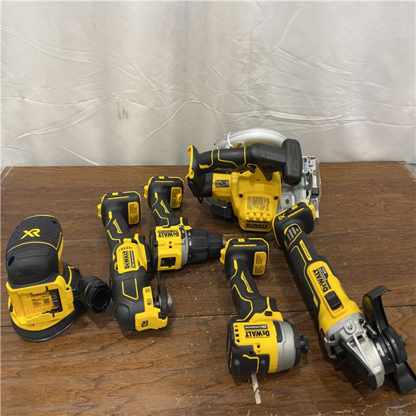 AS-IS Dewalt 20-Volt MAX ToughSystem Lithium-Ion 6-Tool Cordless Combo Kit