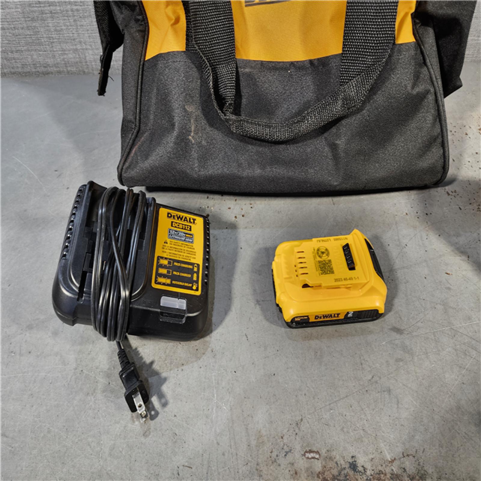 HOUSTON LOCATION - AS-IS DEWALT 20V MAX XR 15 Ga. Cordless 34 Deg Nailer 20 V