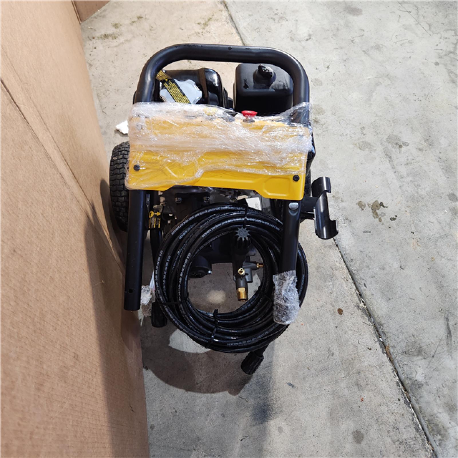 Houston location AS-IS DEWALT 3600 PSI 2.5 GPM Gas Cold Water Professional Pressure Washer with HONDA GX200 Engine
