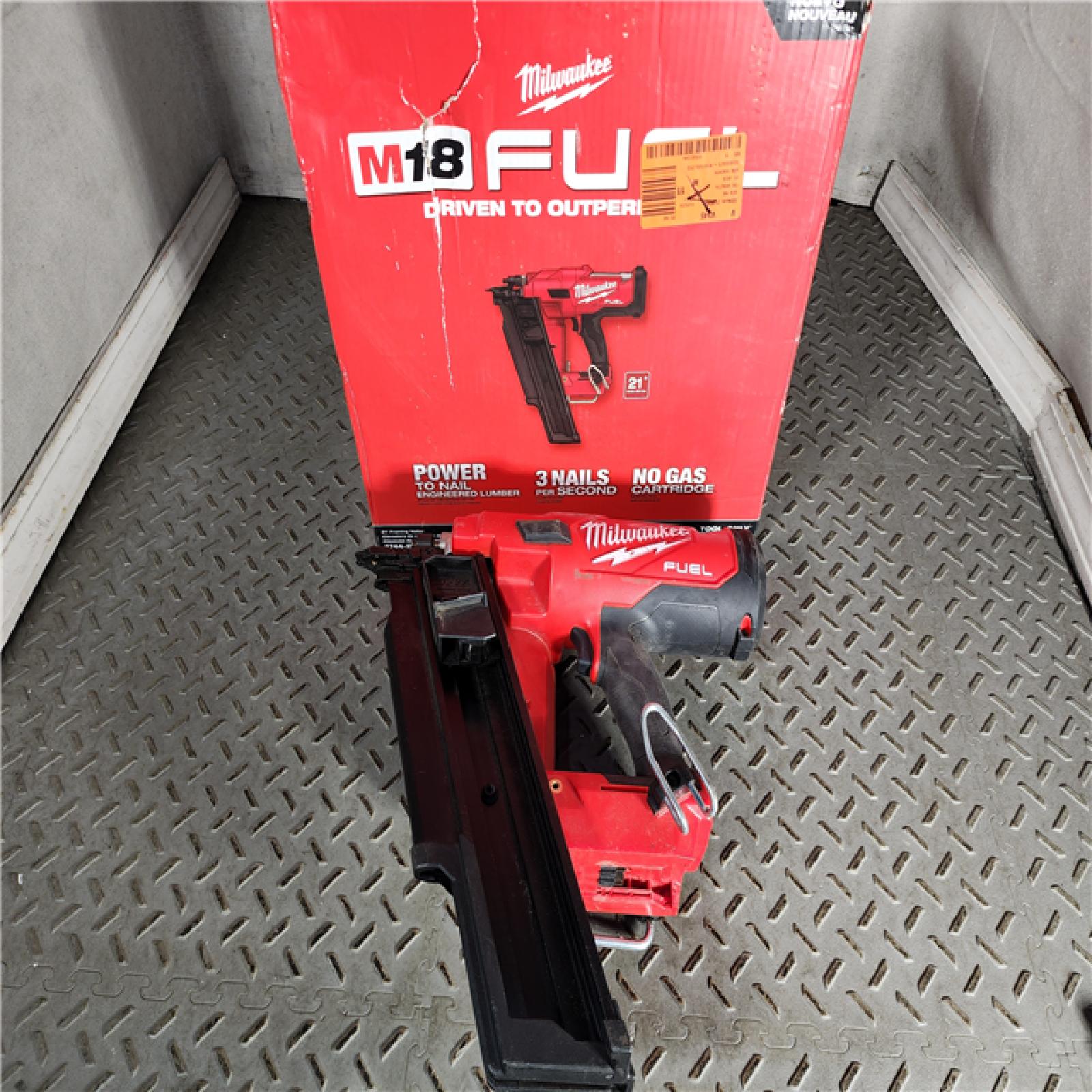 HOUSTON LOCATION - AS-IS Milwaukee 2744-20 M18 FUEL 21-Degree Cordless Framing Nailer (Tool Only)