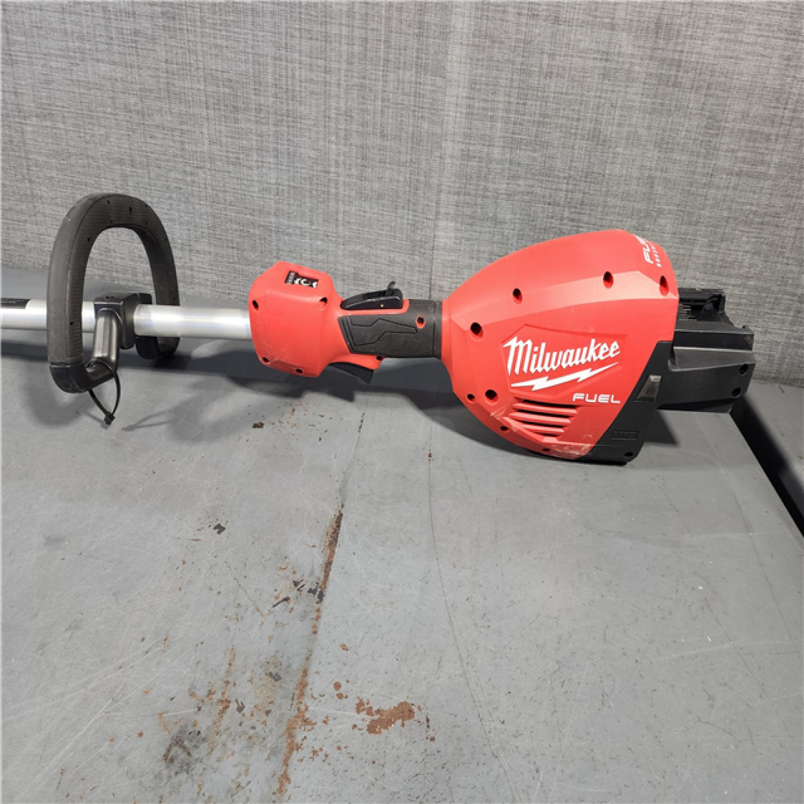 HOUSTON LOCATION - AS-IS Milwaukee M18 FUEL 18V Brushless Cordless 17 in. Dual Battery Straight Shaft String Trimmer (Tool-Only)