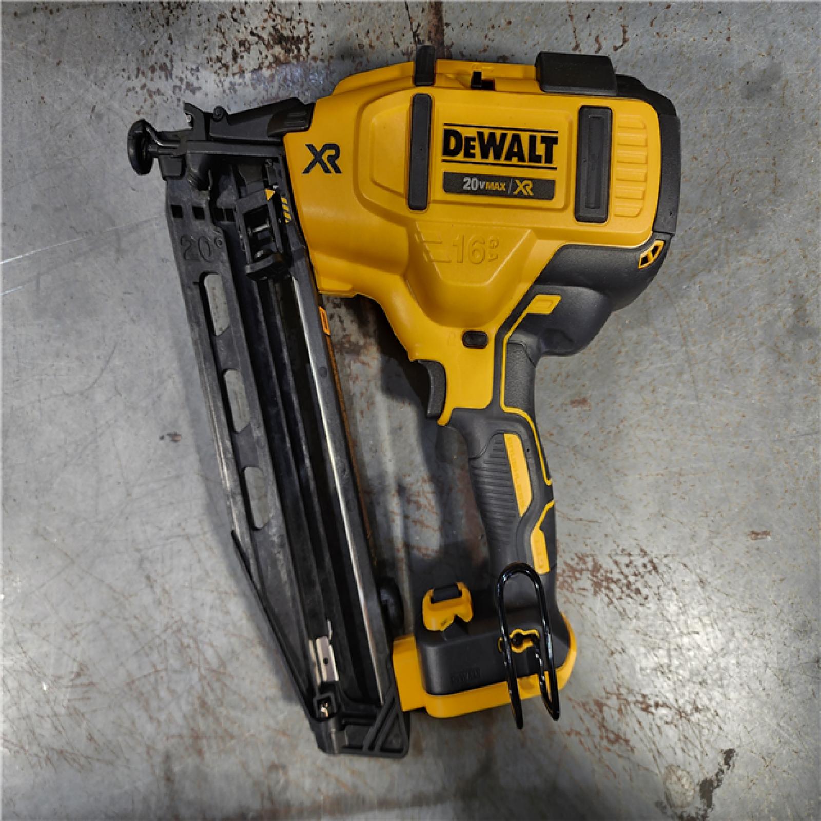 HOUSTON LOCATION - AS-IS DeWalt DCN660D1 20V 16 Gauge Cordless Angled Finish Nailer Kit W/ 2Ah Battery