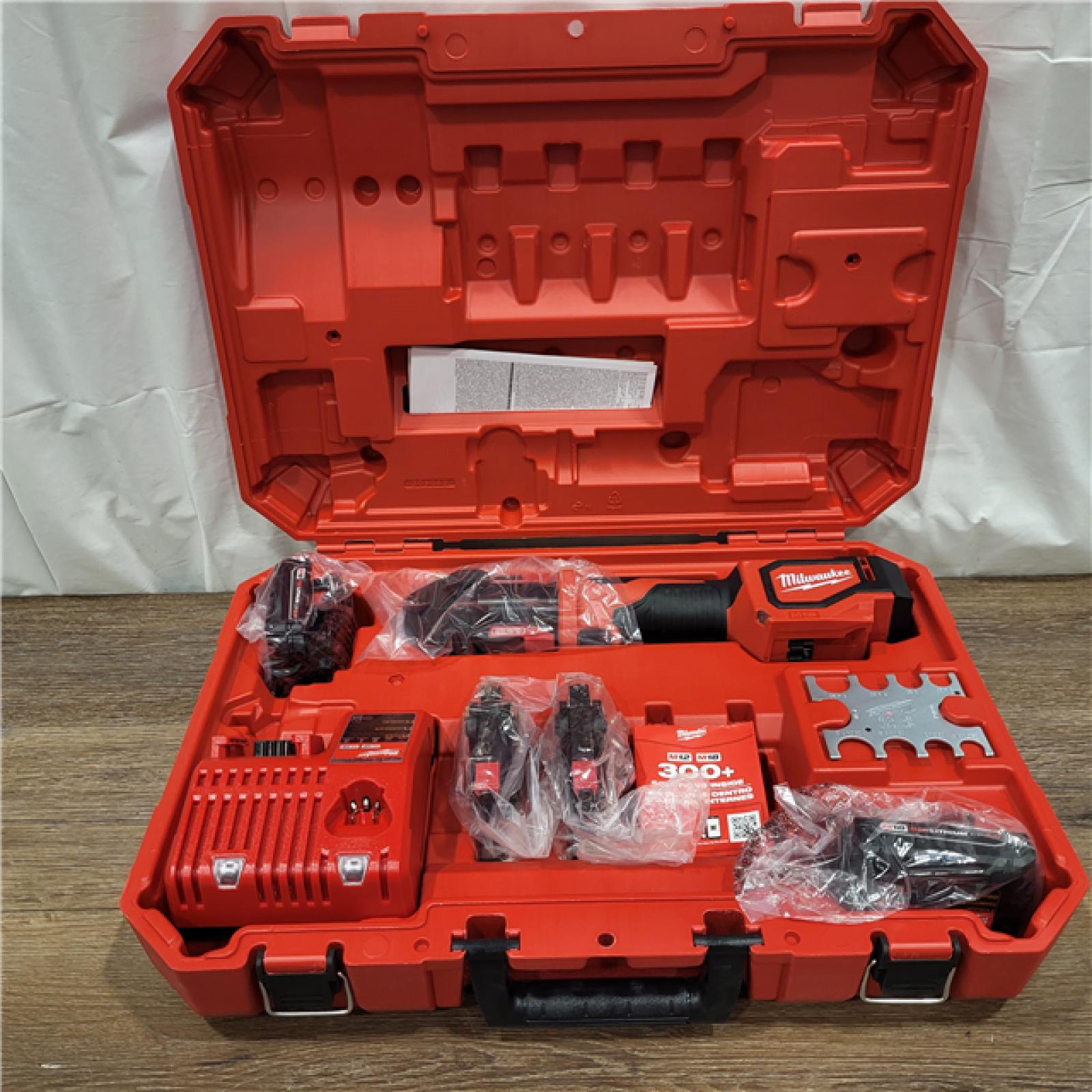 AS-IS Milwaukee-2674-22C M18 Short Throw Press Tool Kit W/ PEX Crimp Jaws