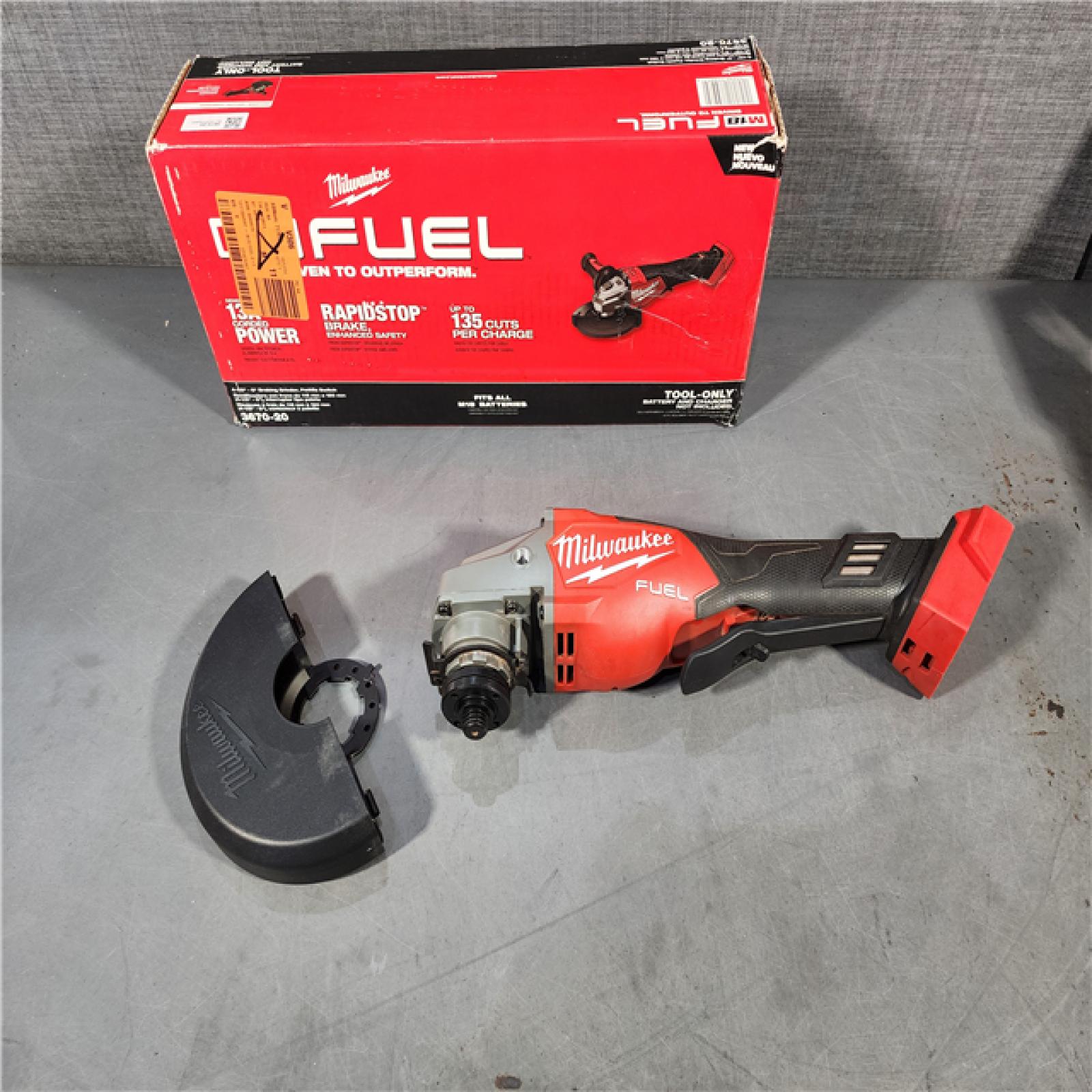 HOUSTON LOCATION - AS-IS (APPEARS LIKE NEW) Milwaukee M18 FUEL 4-1/2-6 Braking Grinder, Paddle Switch (TOOL ONLY)