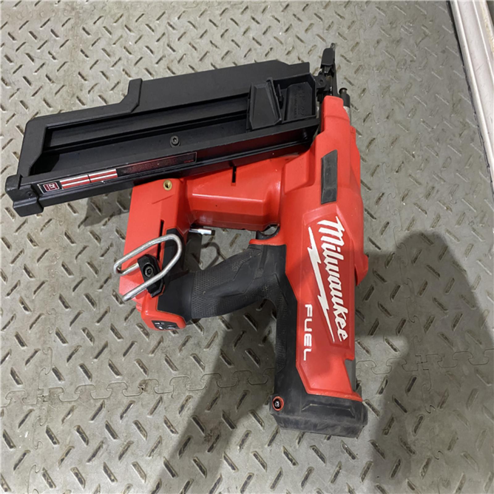 Houston location milwaukee M18 FUEL 3-1/2 in. 18-Volt 30-Degree Lithium-Ion Brushless Cordless Framing Nailer (Tool-Only)