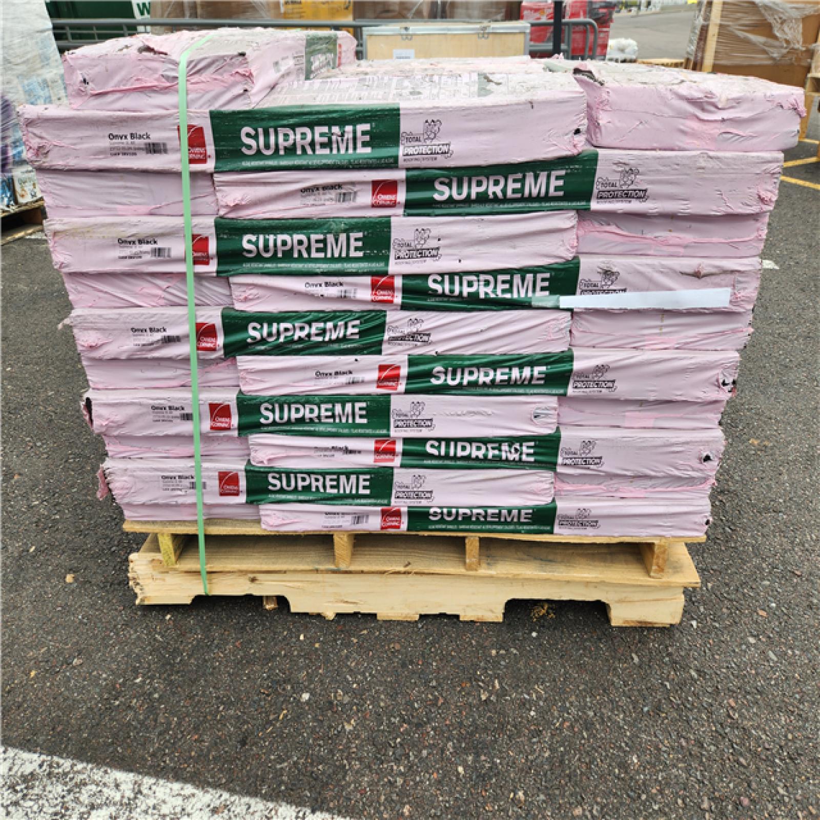 Phoenix Location Pallet of OWENS CORNING Onyx Black Shingles (41 Bundles)